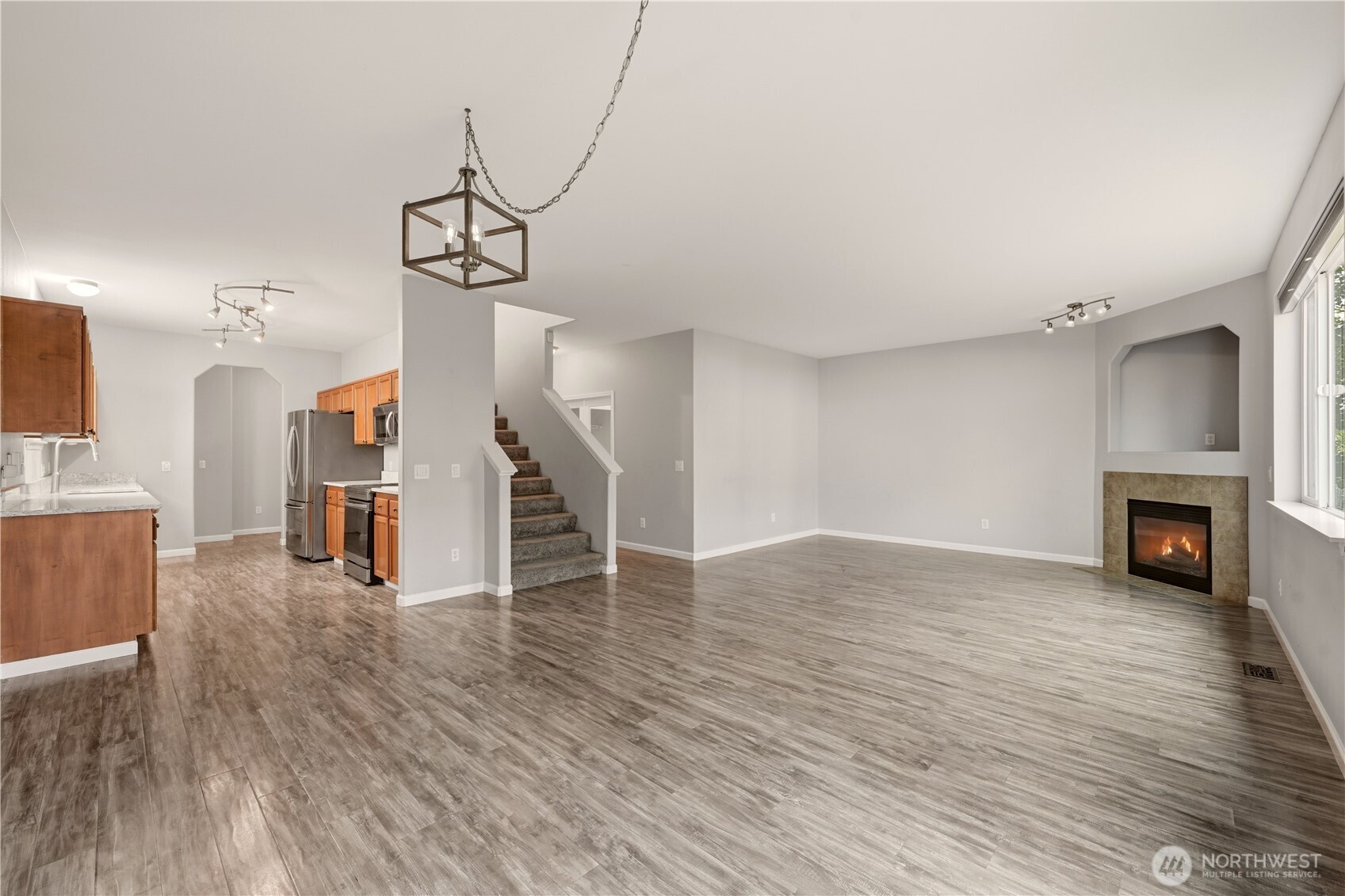 17416 91st Avenue Property Photo 9