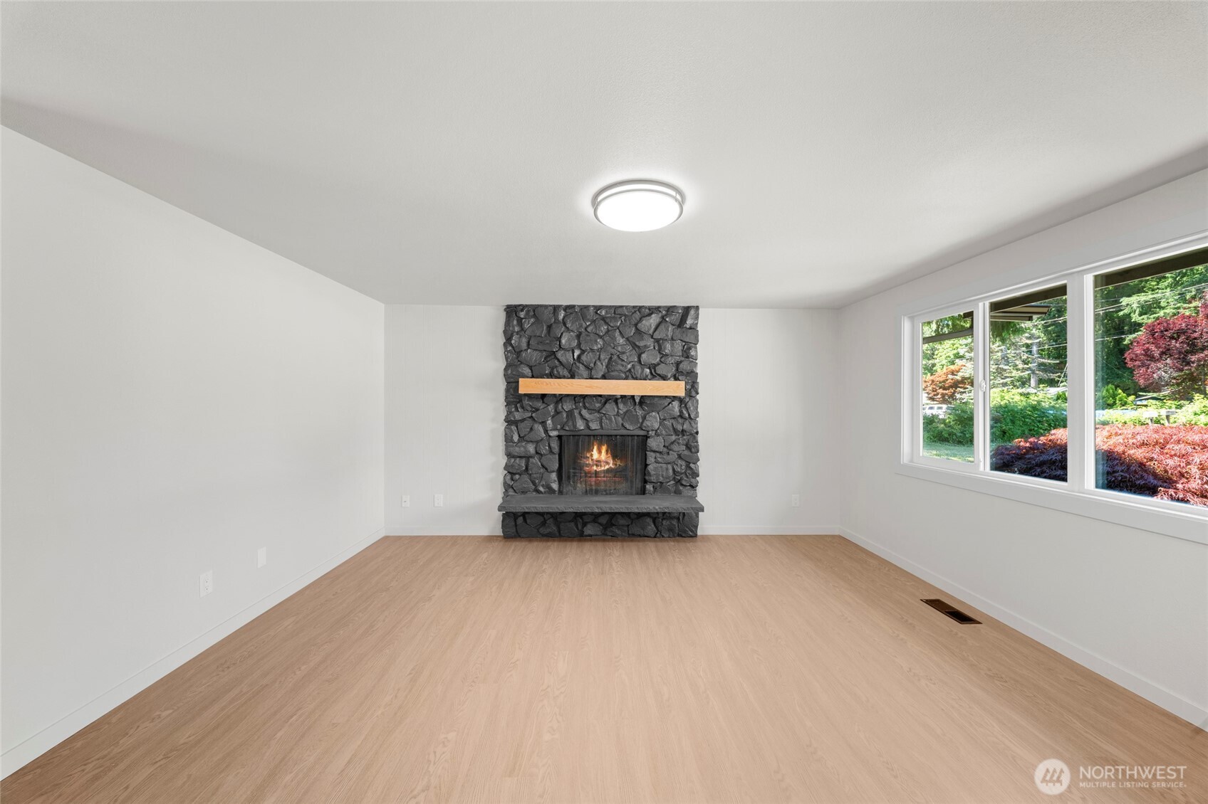 7610 Greenridge Loop Property Photo 4