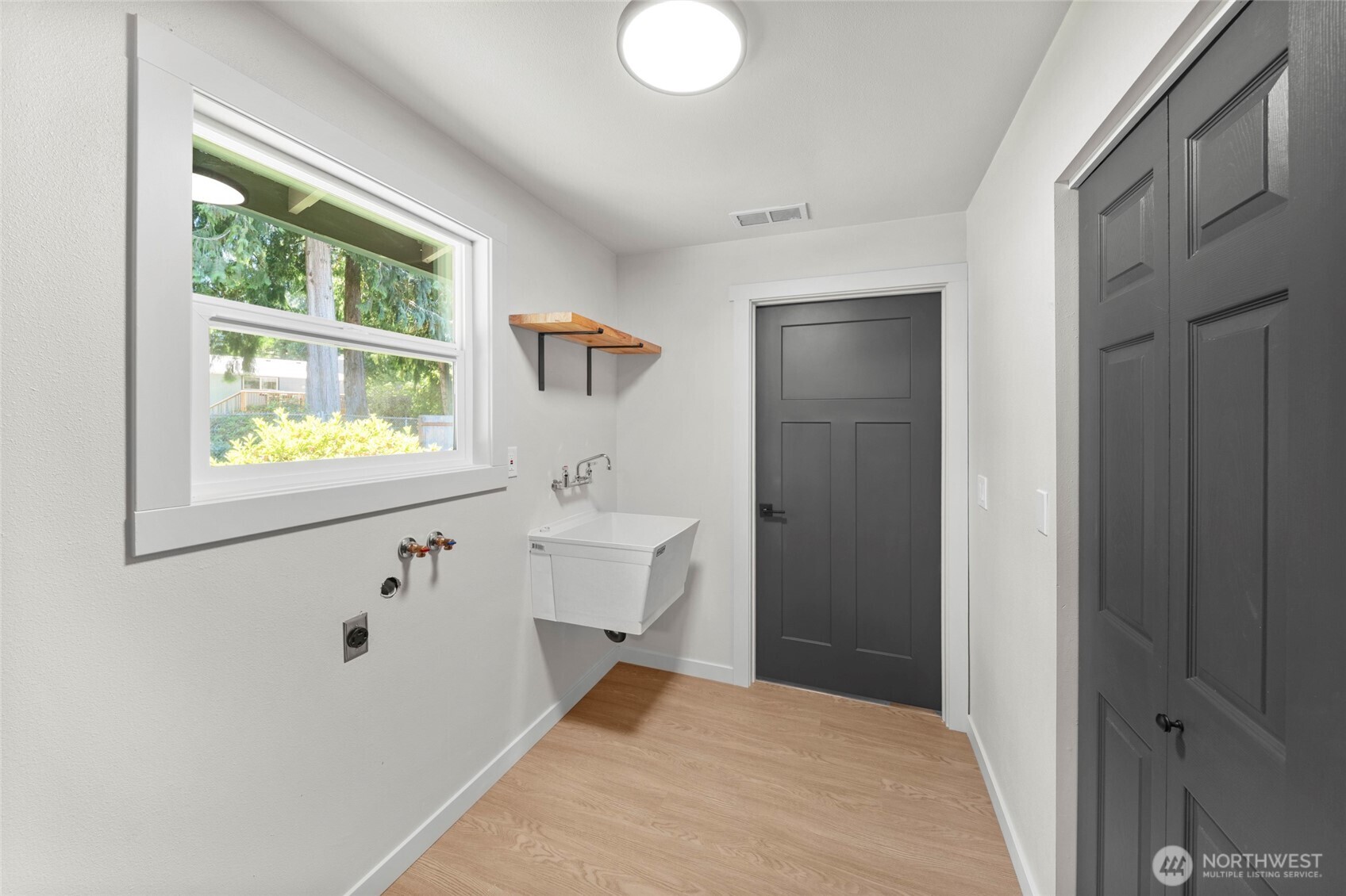 7610 Greenridge Loop Property Photo 14