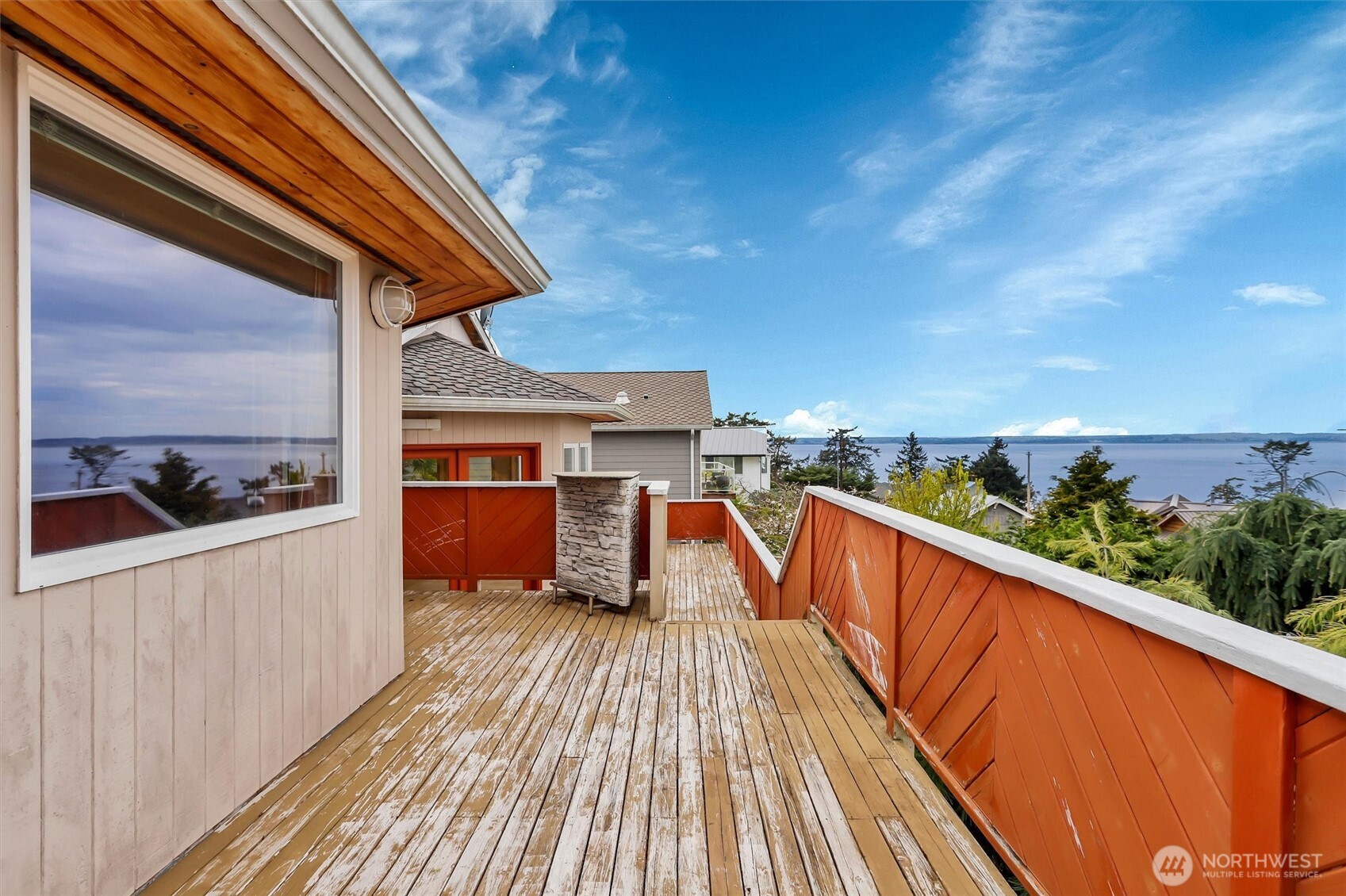 876 Rocky Point Drive Property Photo 4