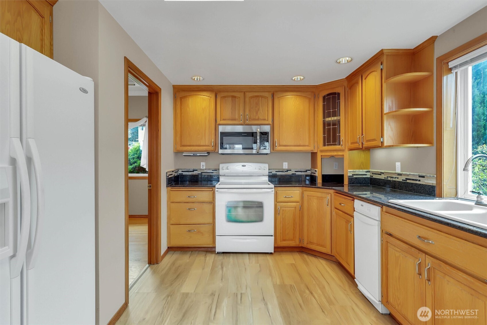 876 Rocky Point Drive Property Photo 11