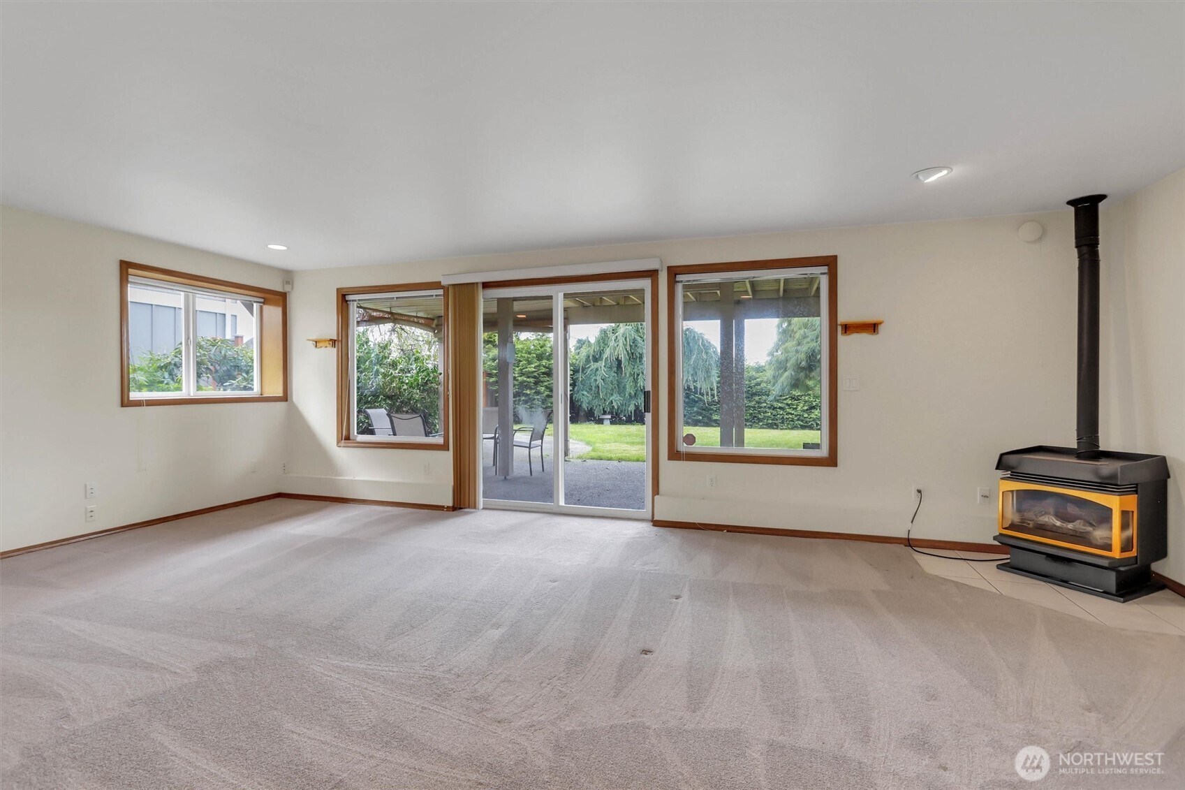 876 Rocky Point Drive Property Photo 25
