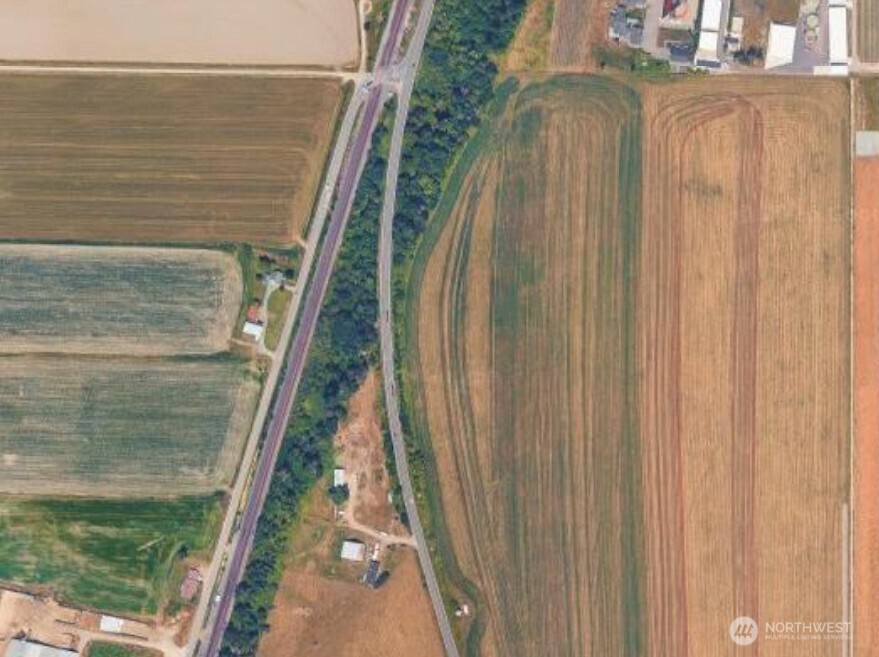 30320 Pioneer Highway Property Photo 2