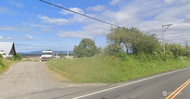 30320 Pioneer Highway Property Photo 4