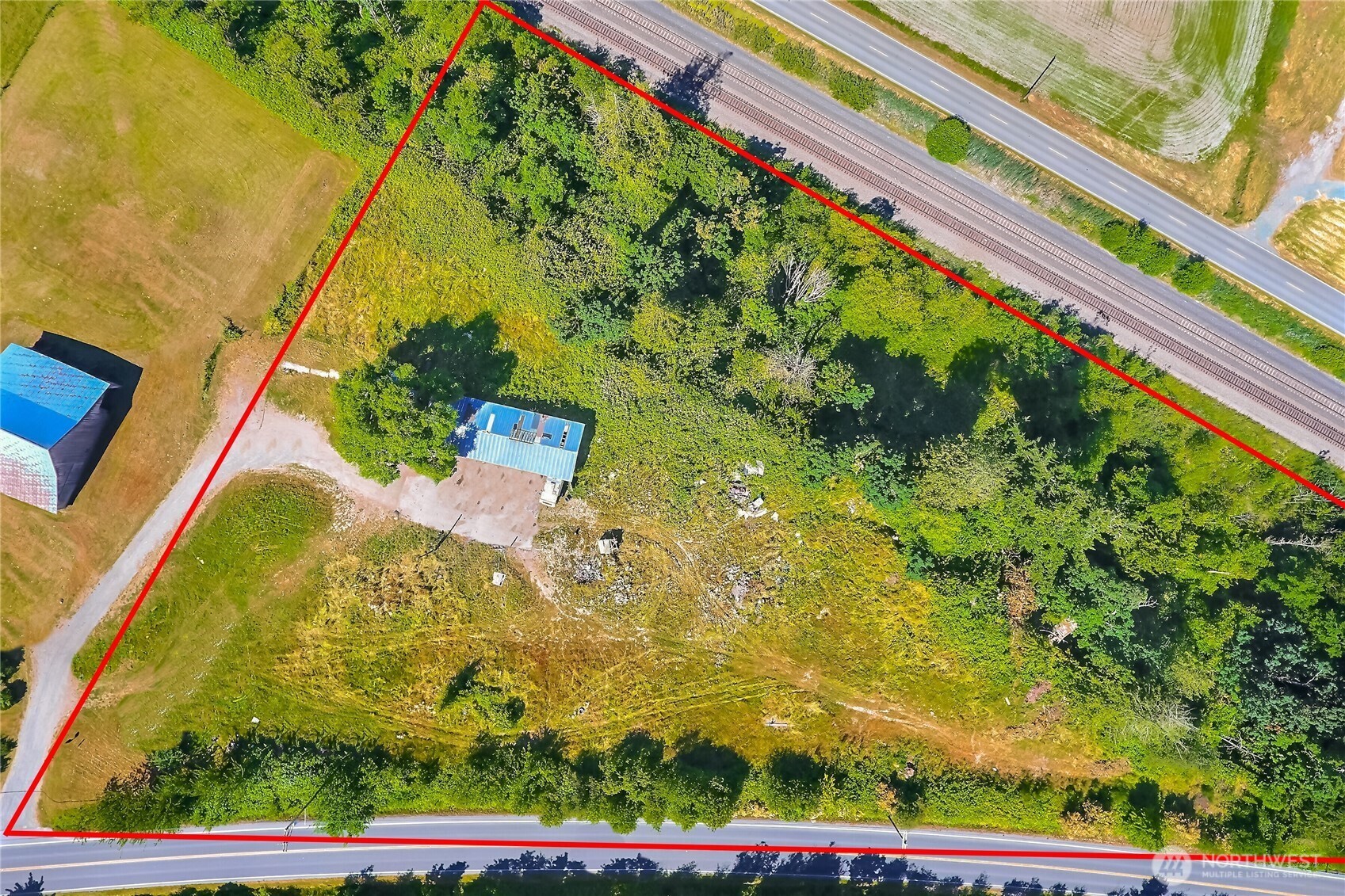 30320 Pioneer Highway Property Photo 12