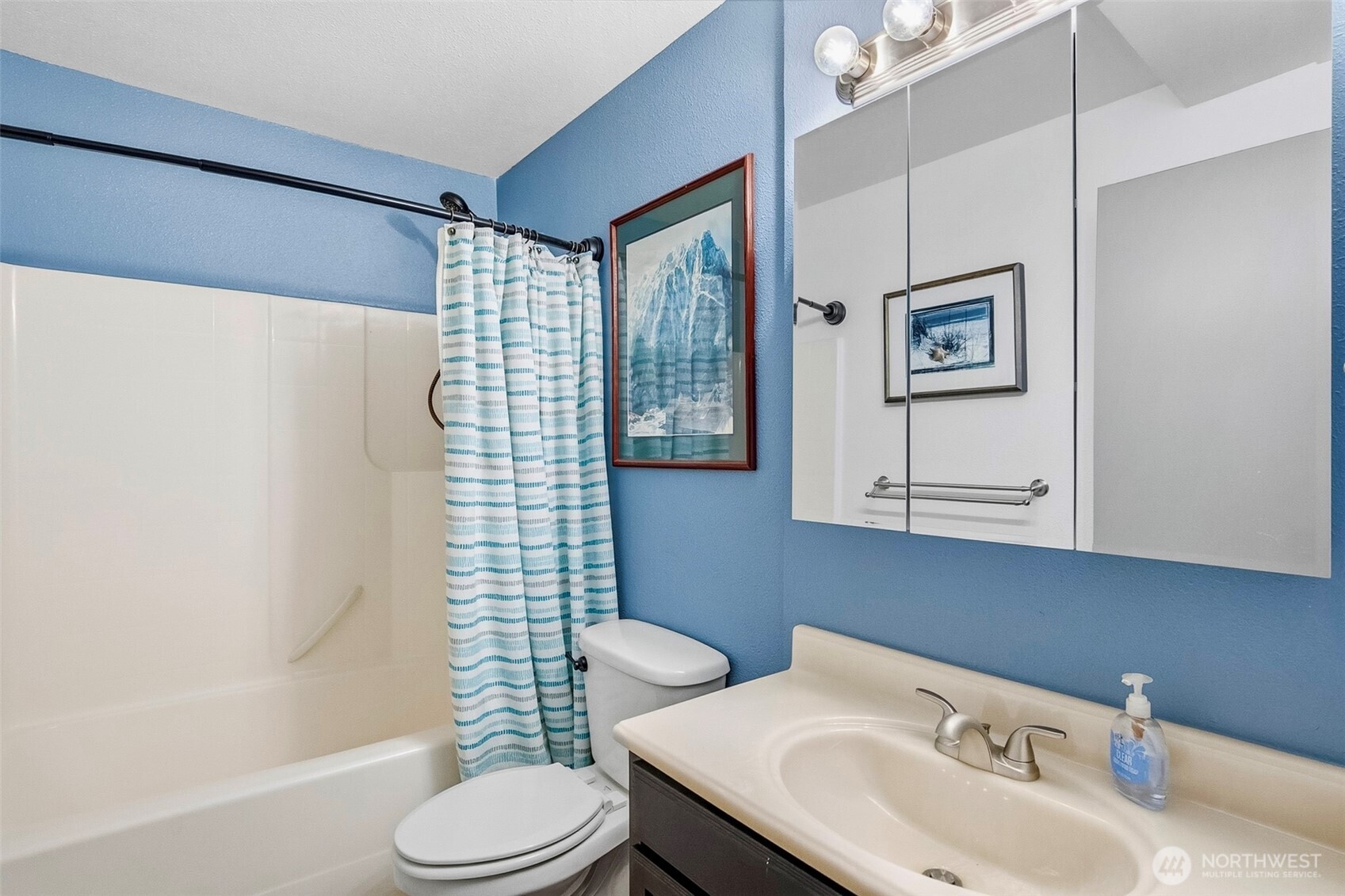 19311 Valley View Dr Property Photo 6