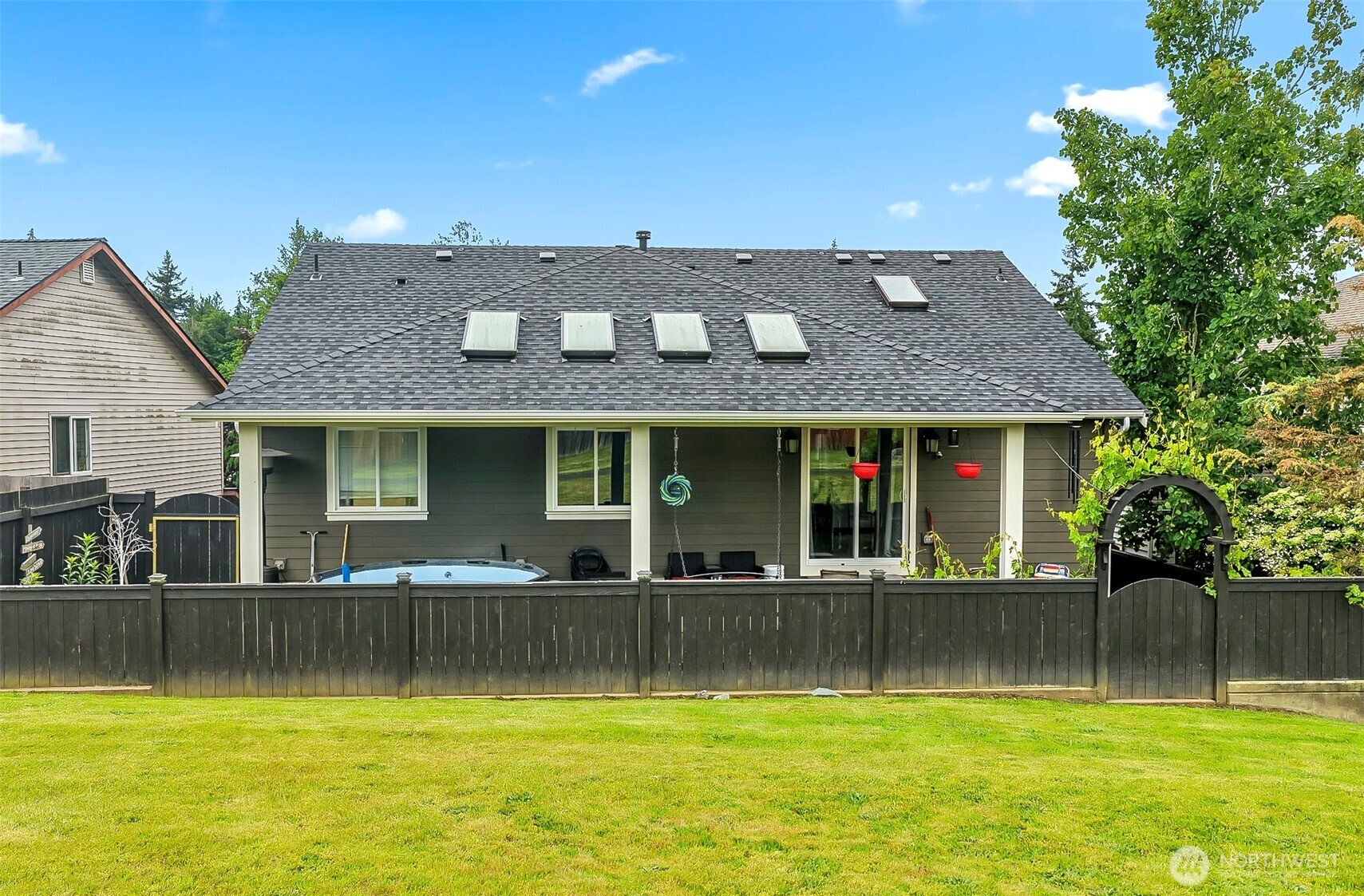 19311 Valley View Dr Property Photo 33