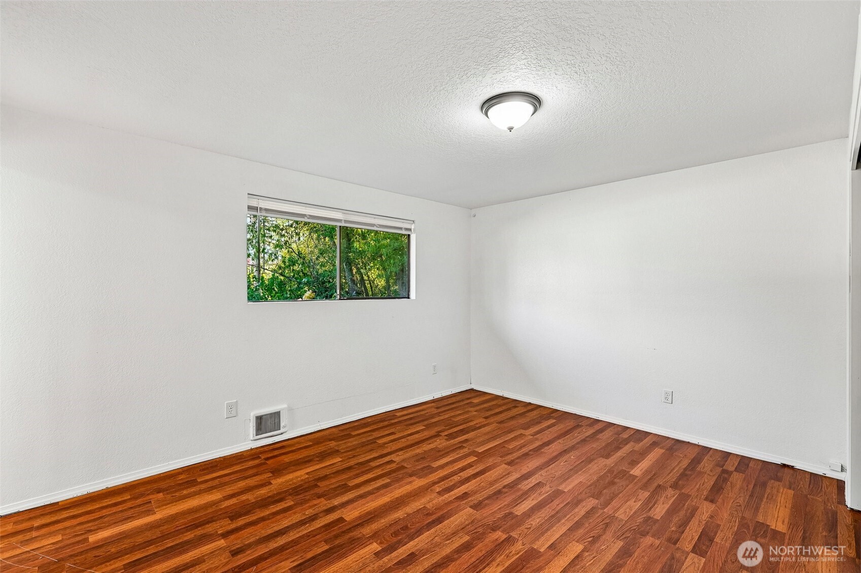 10204 21st Ave W Property Photo 7