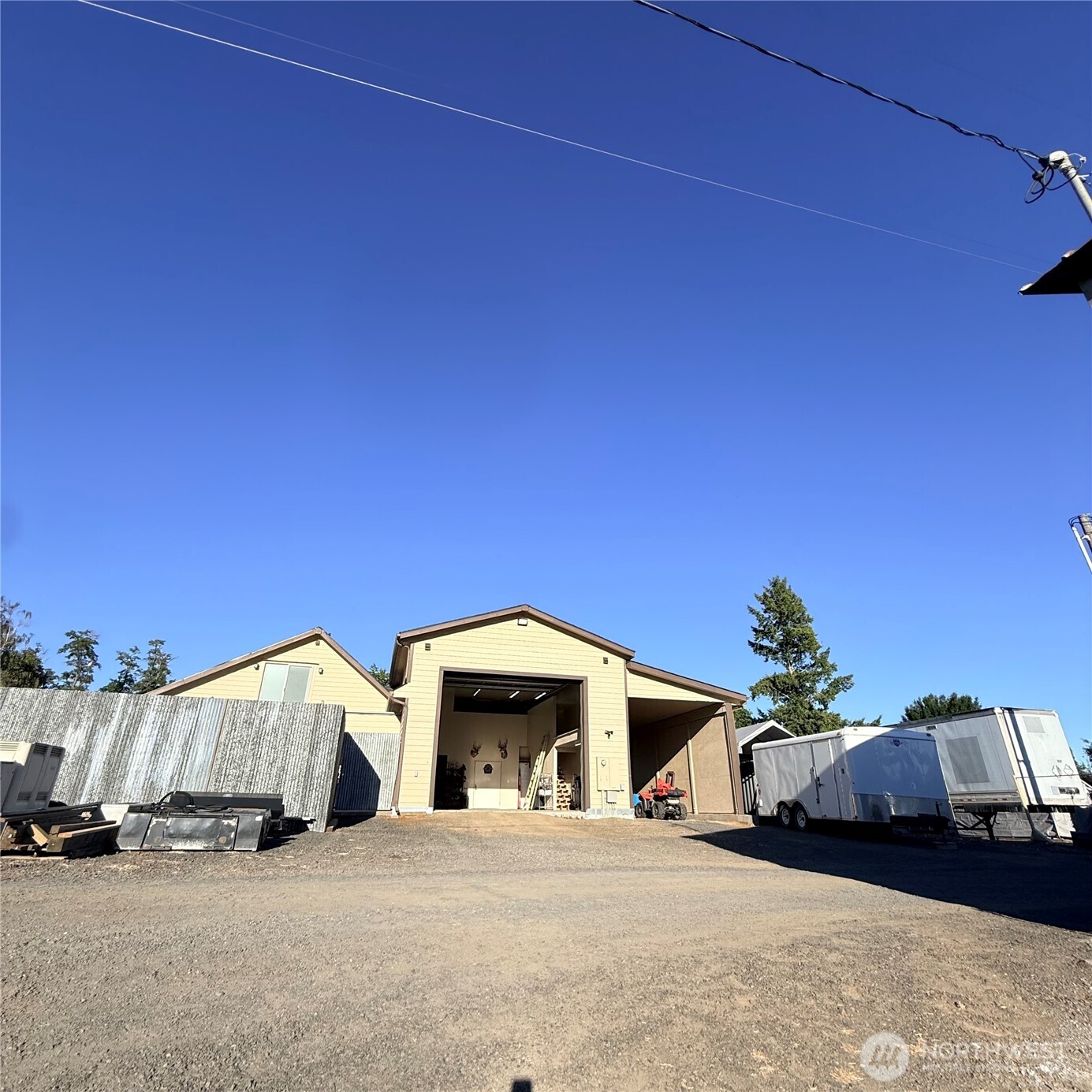 209 S B Street Property Photo 8