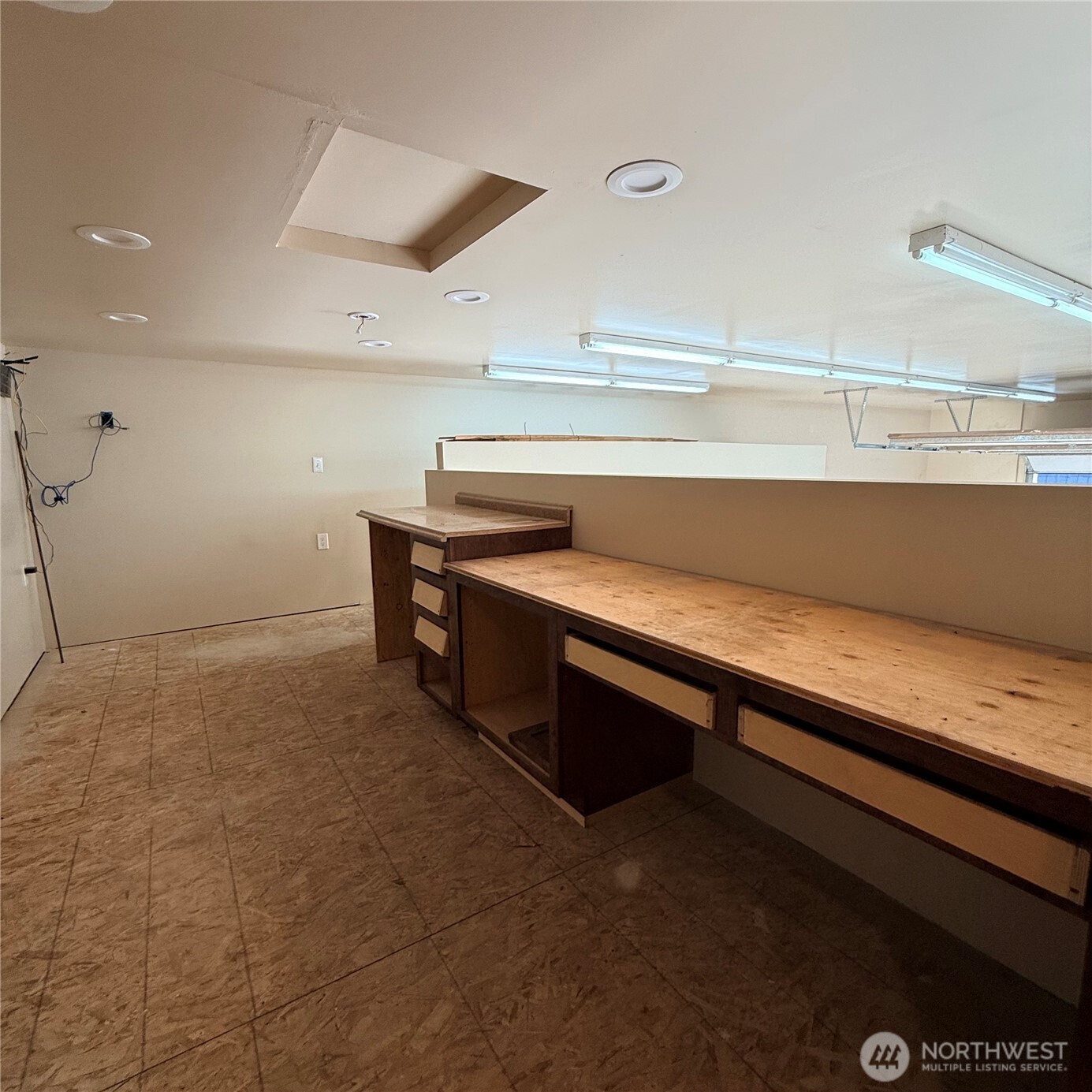 209 S B Street Property Photo 9