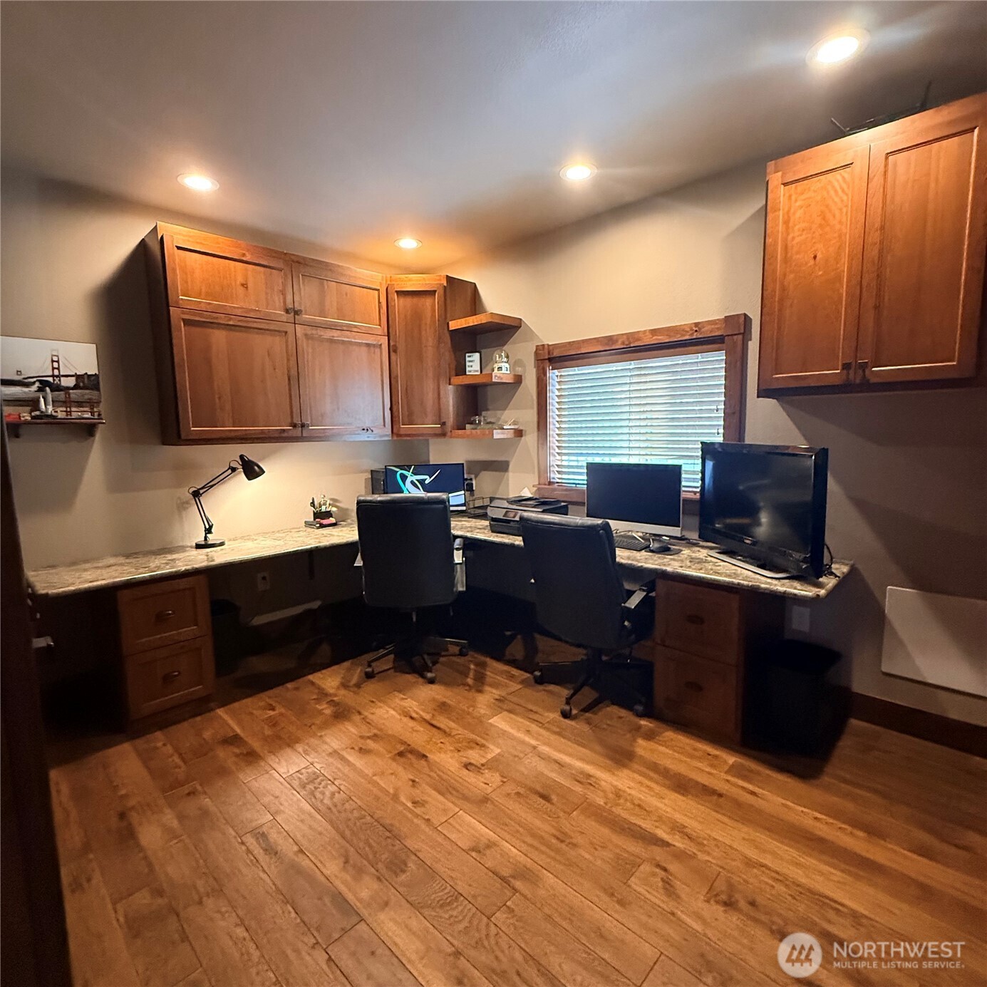 209 S B Street Property Photo 16