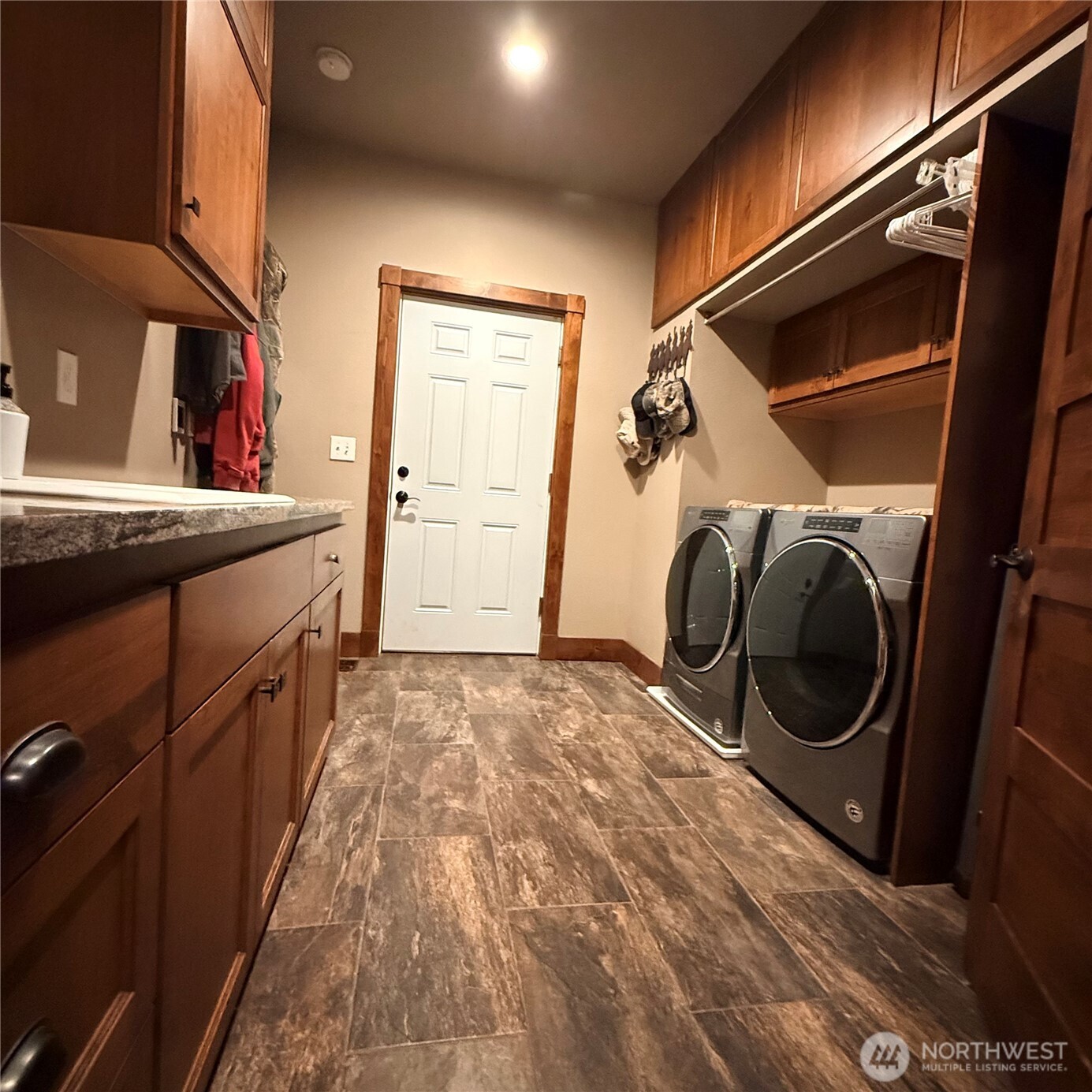 209 S B Street Property Photo 19