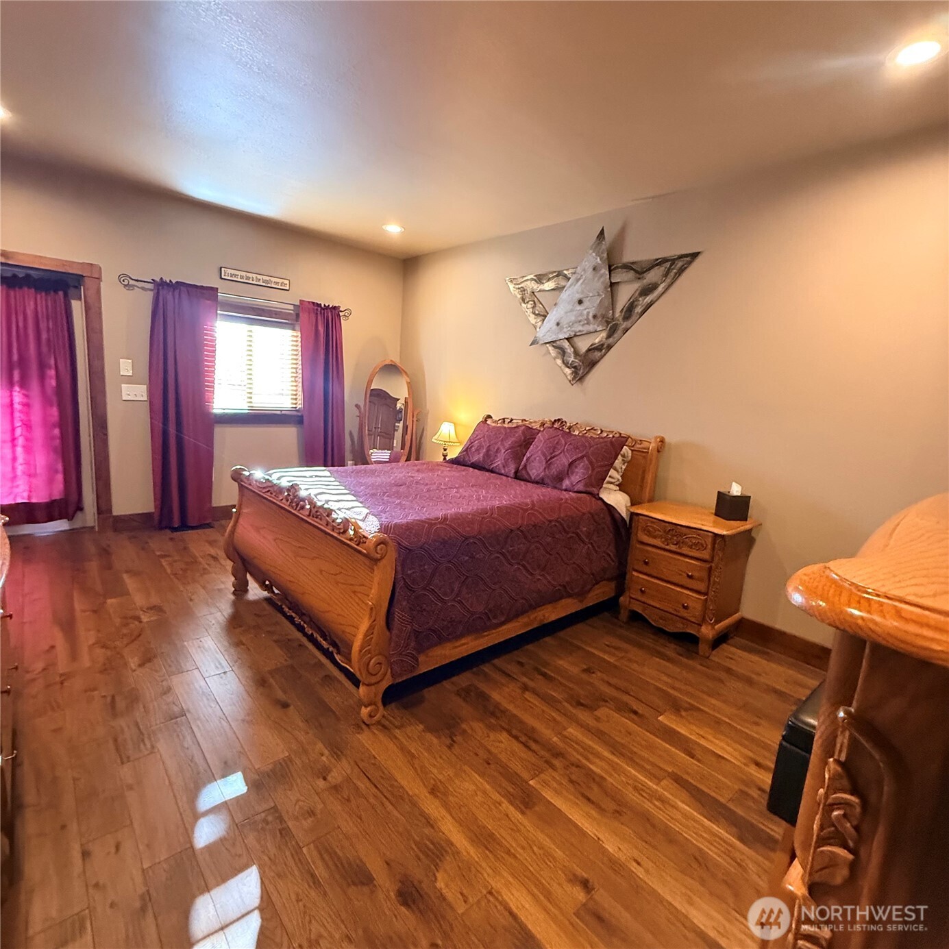 209 S B Street Property Photo 21