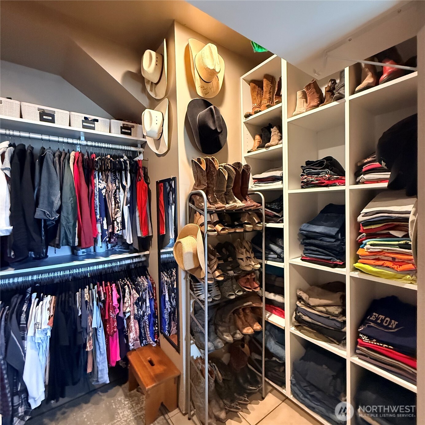 209 S B Street Property Photo 23