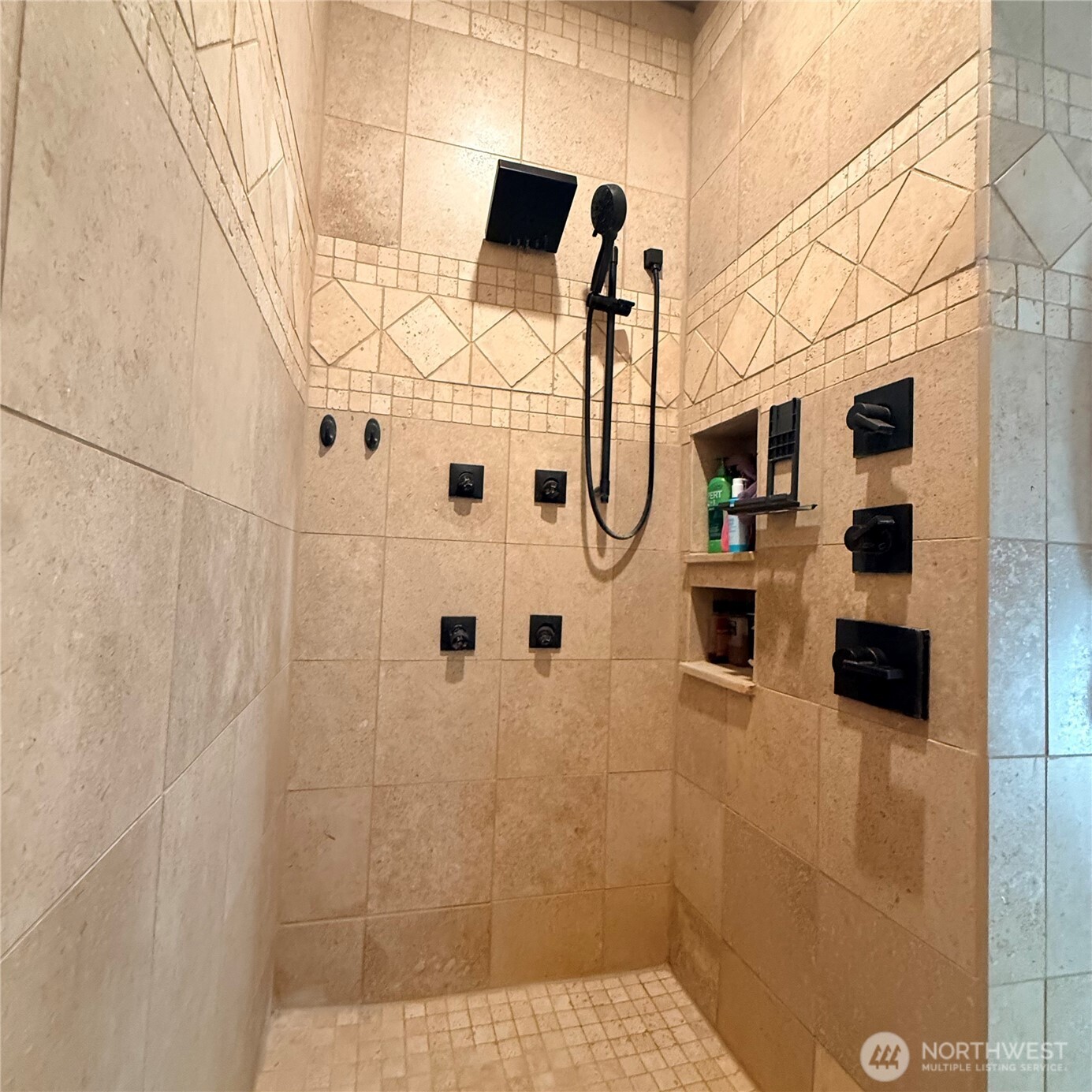 209 S B Street Property Photo 25