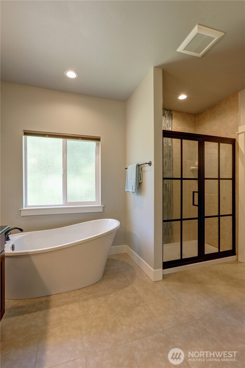 15324 Glenshire Place Property Photo 13