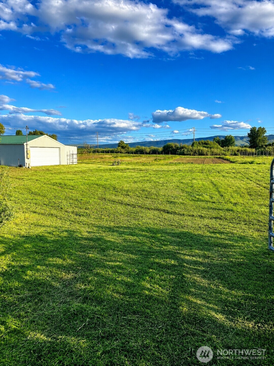 300 Wade Road Property Photo 3