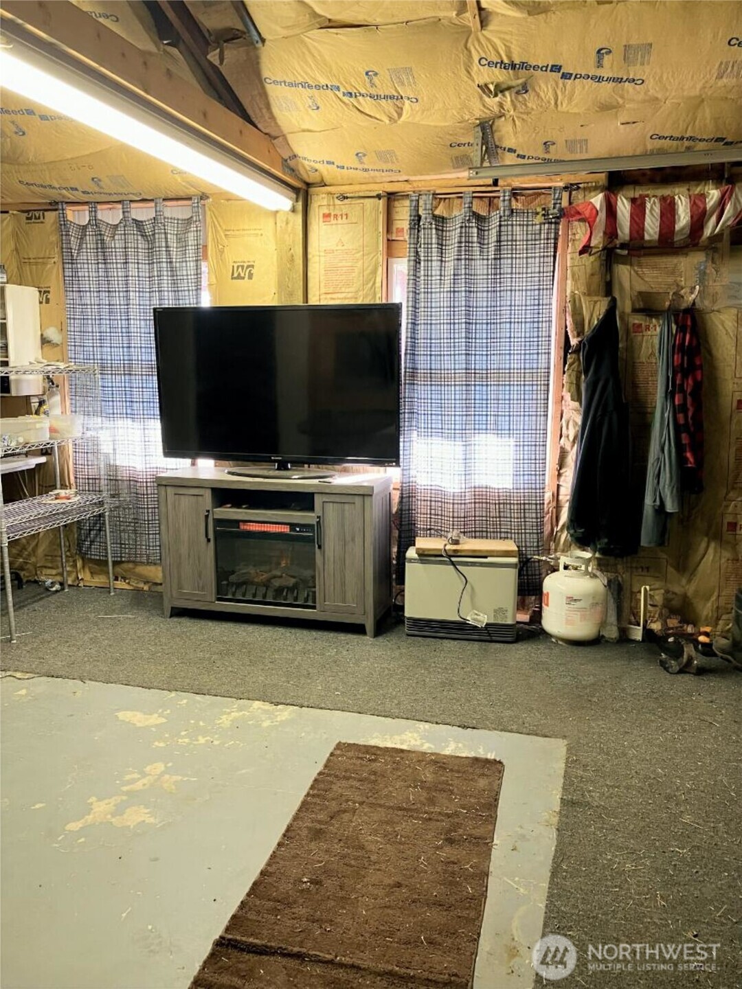 300 Wade Road Property Photo 12