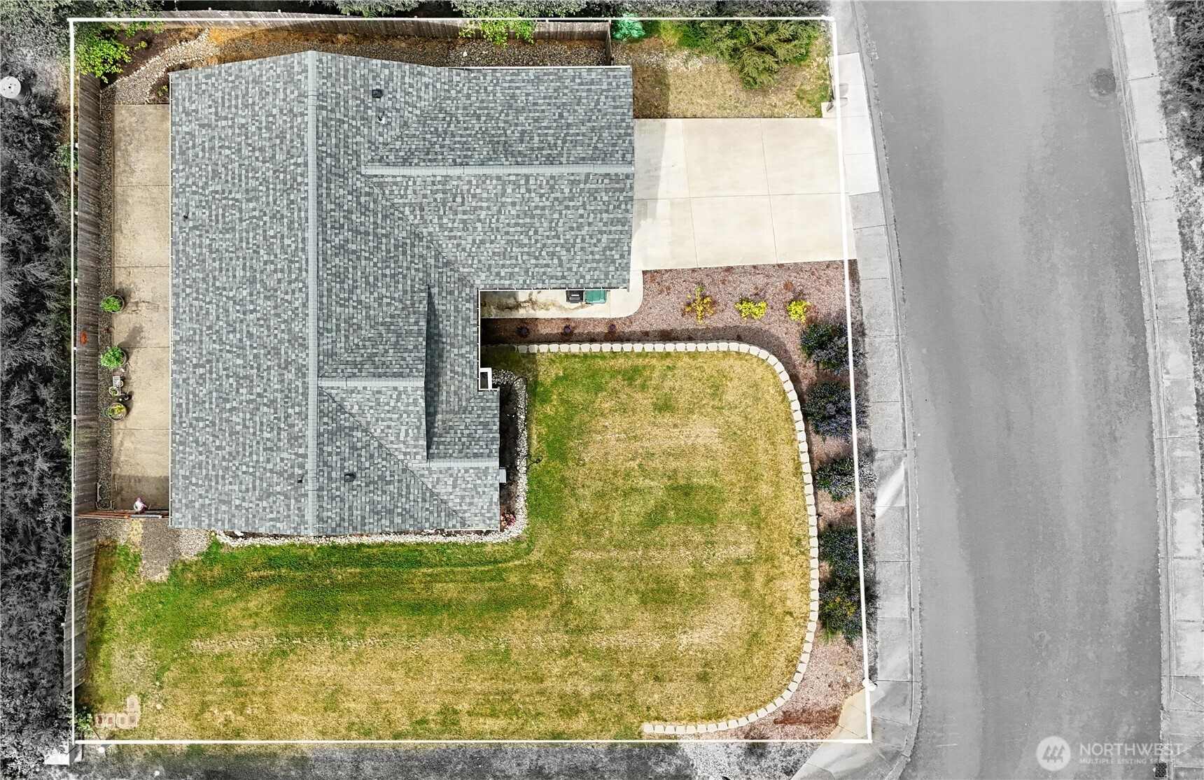3214 Sanderling Drive Property Photo 4
