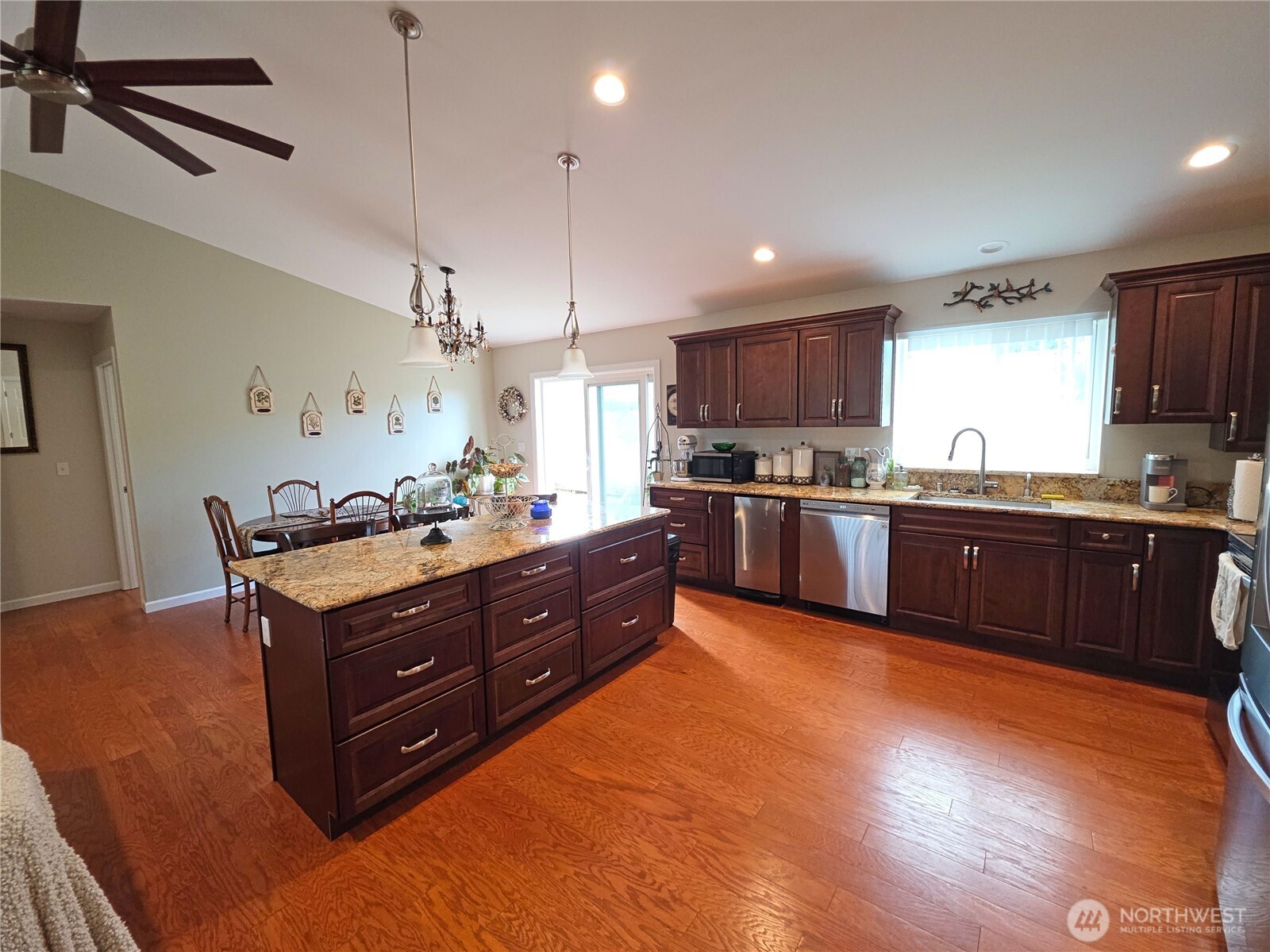 3214 Sanderling Drive Property Photo 11