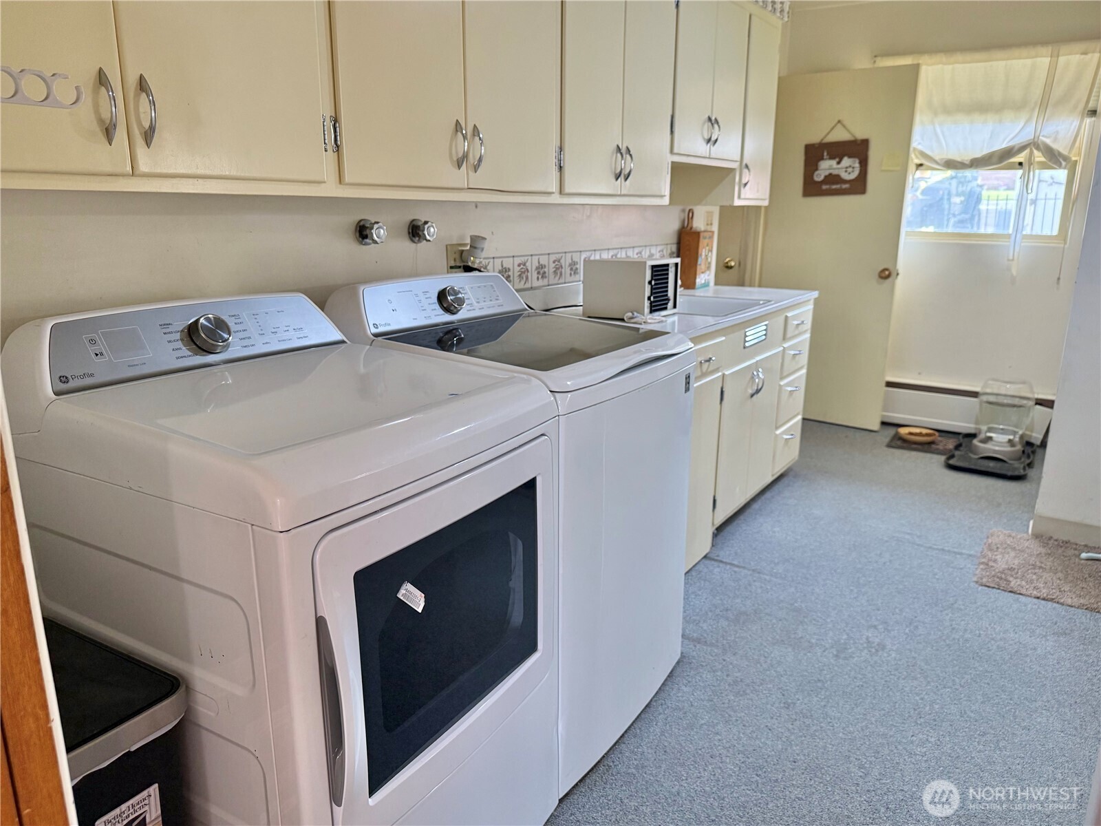 712 E 2nd Avenue Property Photo 14