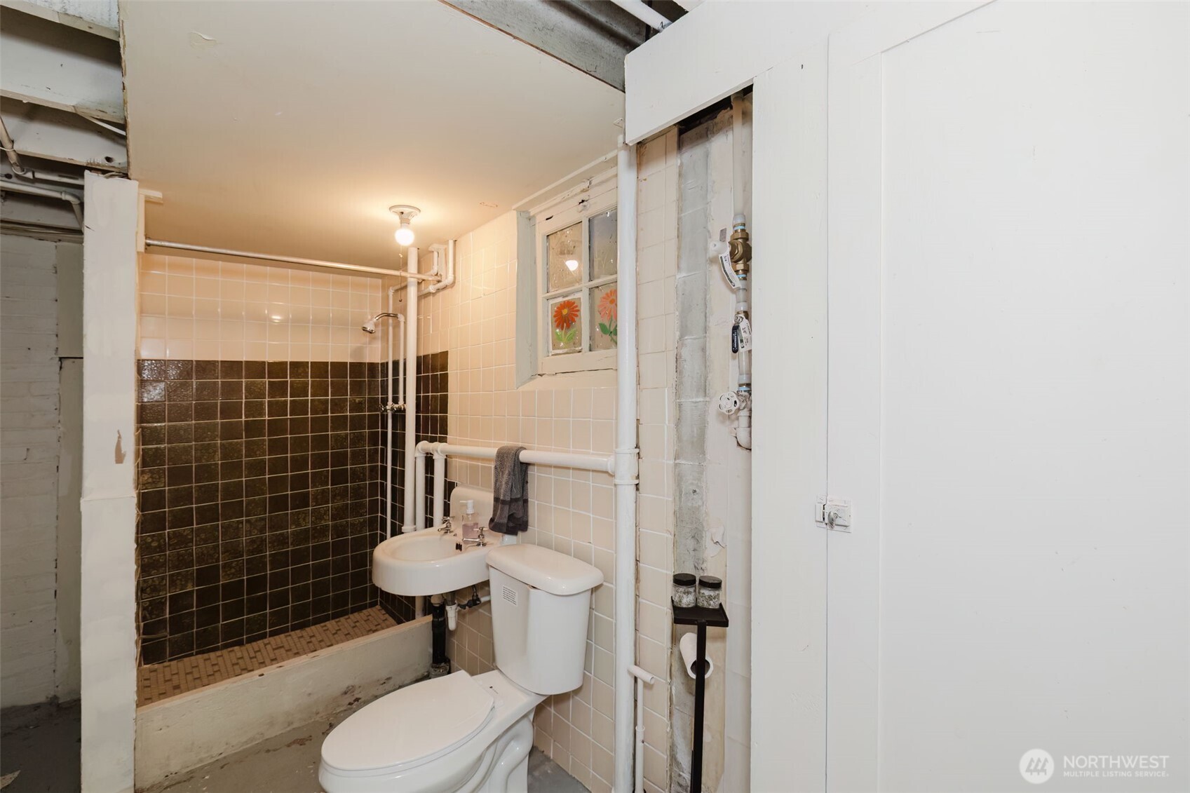1108 Warren Avenue Property Photo 17