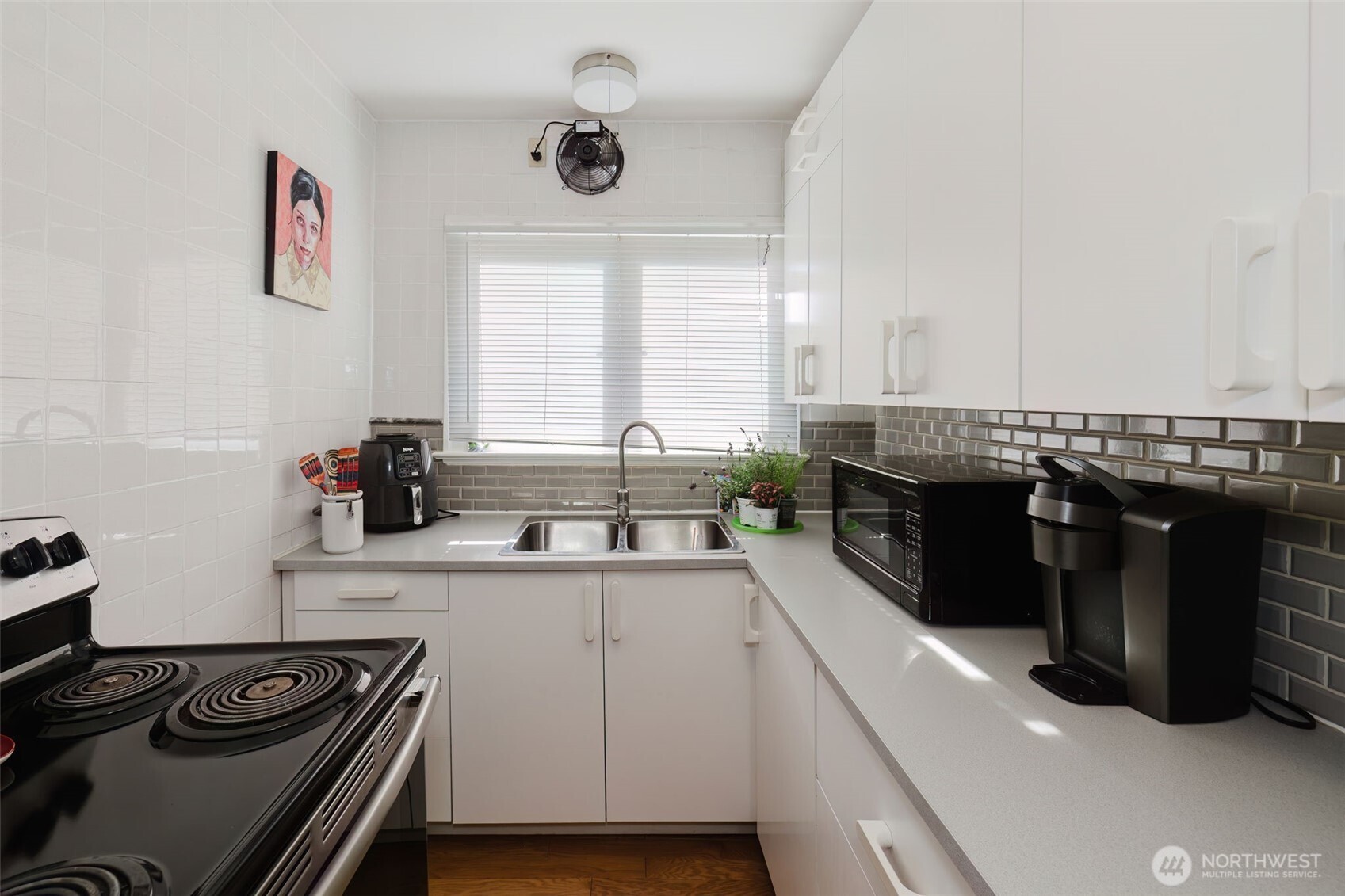 1108 Warren Avenue Property Photo 28