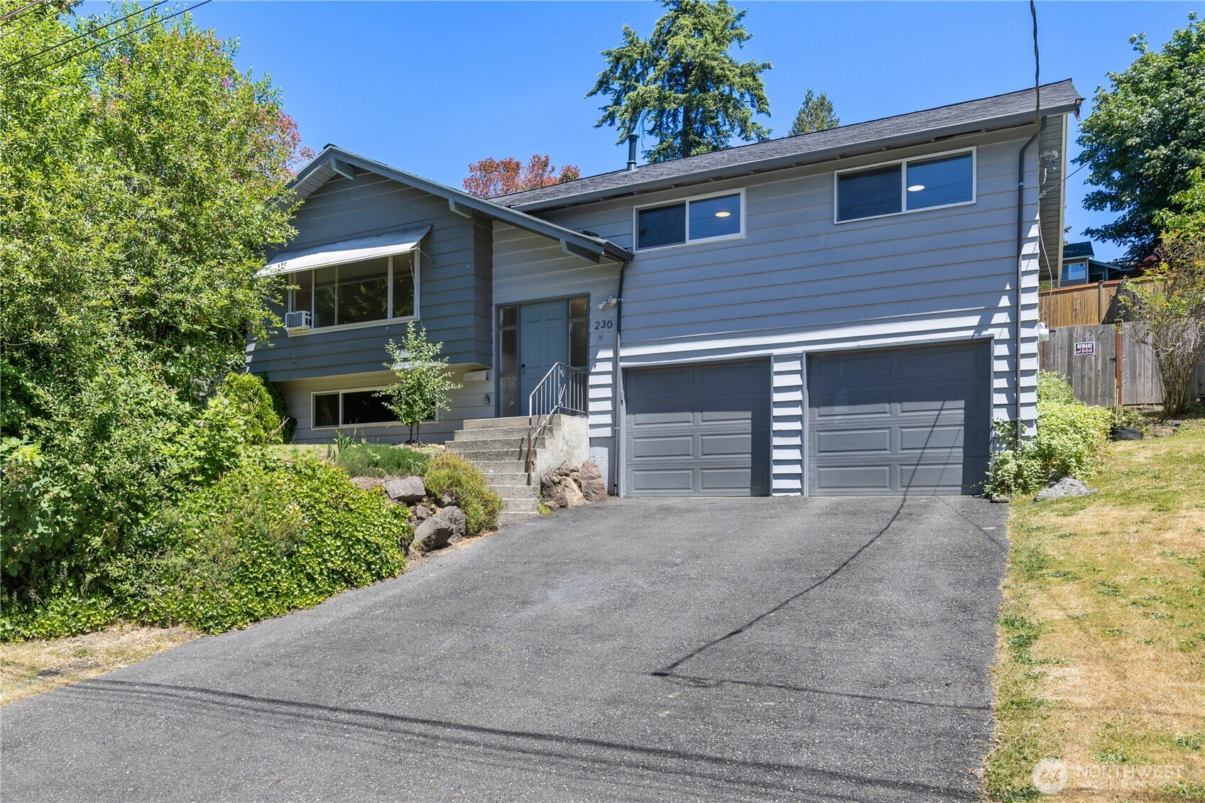 230 105th Avenue Property Photo 1