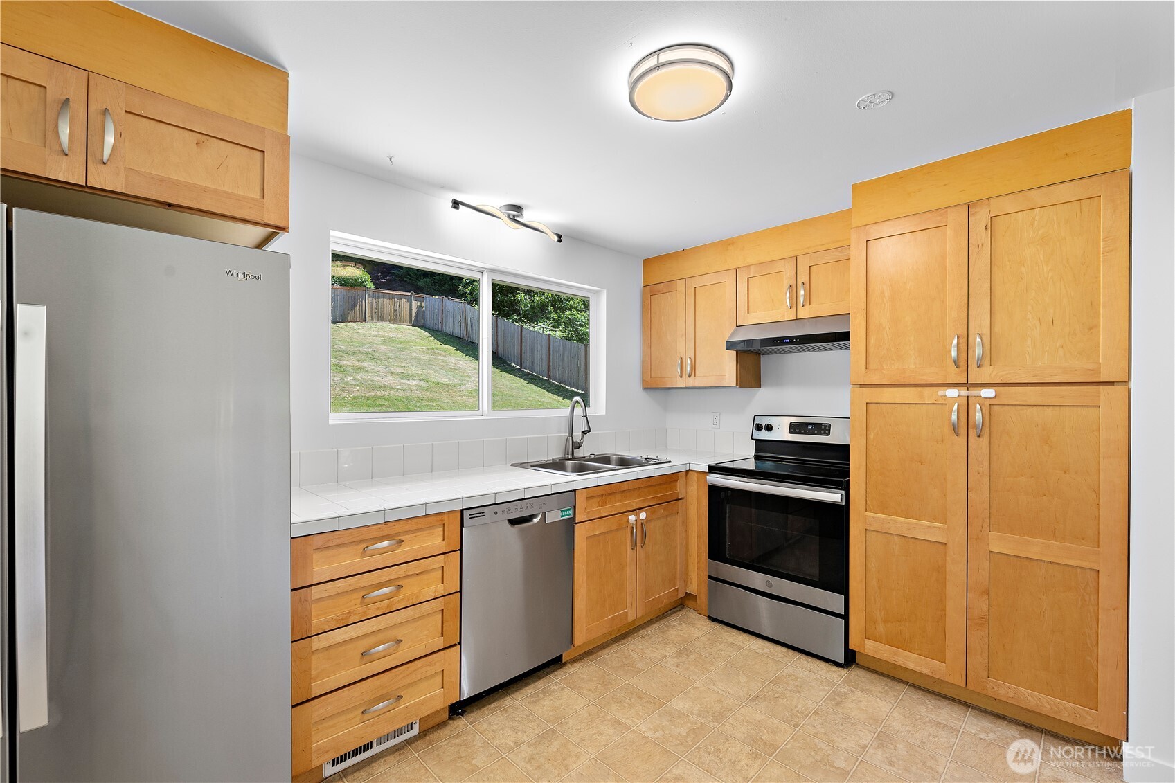 230 105th Avenue Property Photo 8