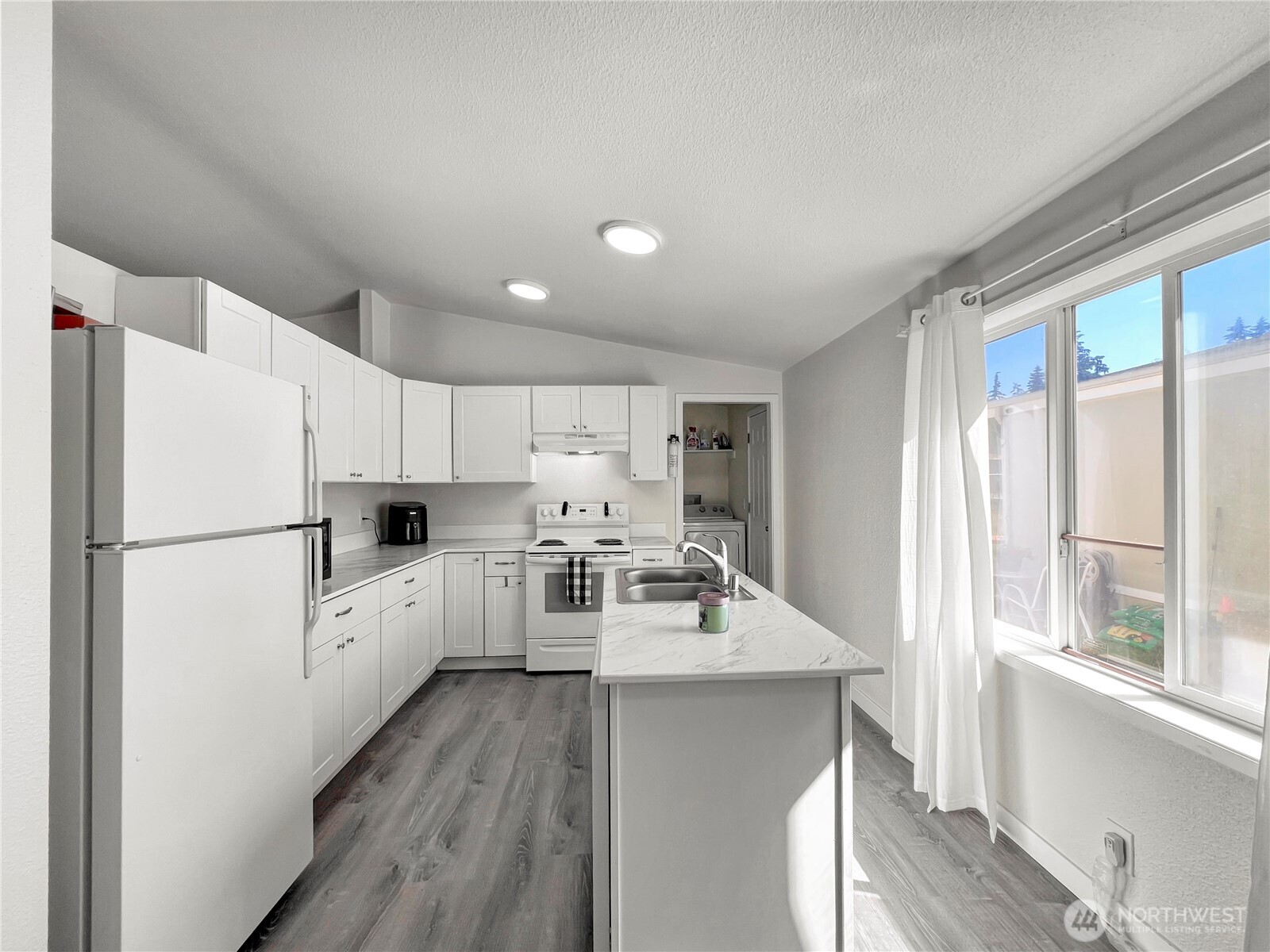 10511 137th Street 16 Property Photo 10