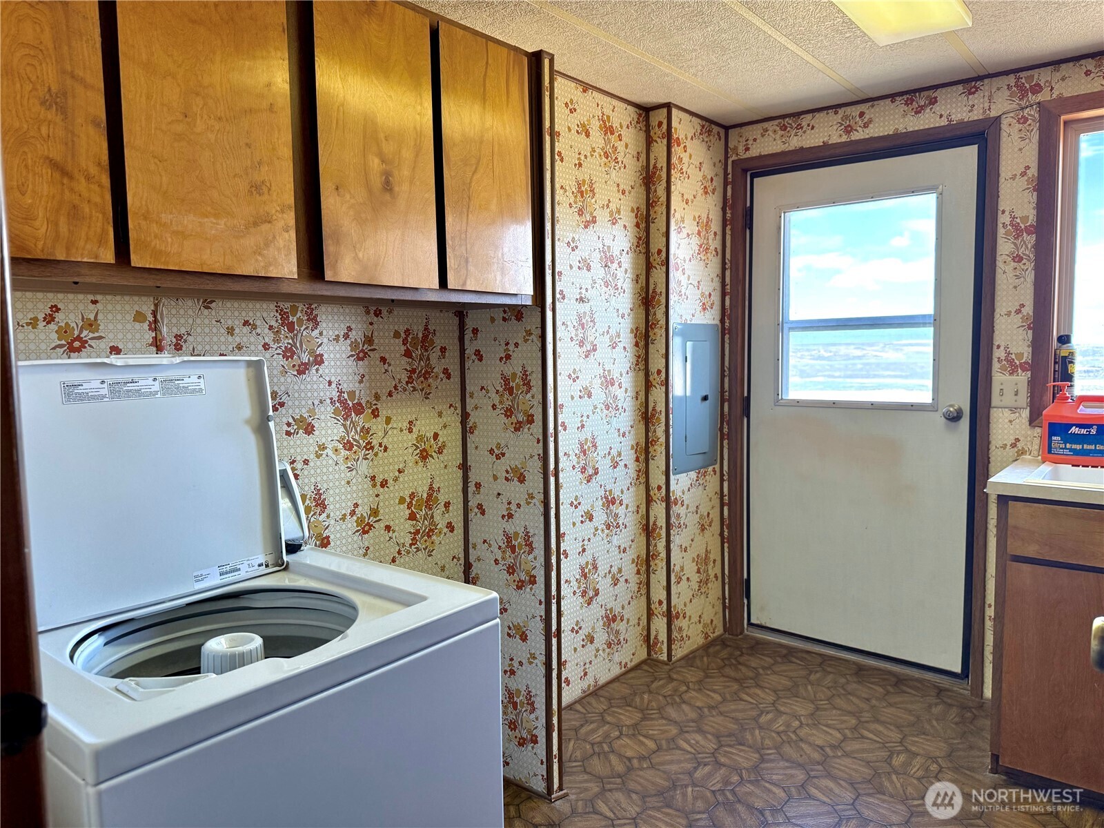 7603 Coyote Heights Road Property Photo 12