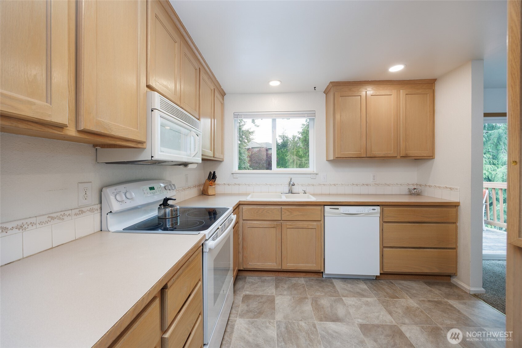 13318 47th Avenue Property Photo 6