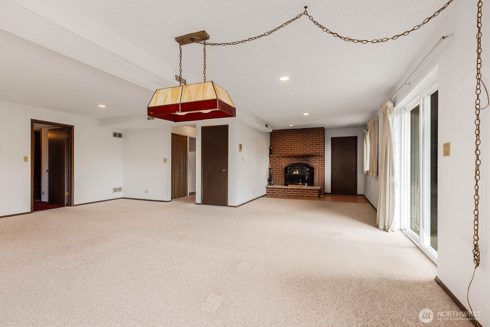 7413 Soundview Drive Property Photo 25
