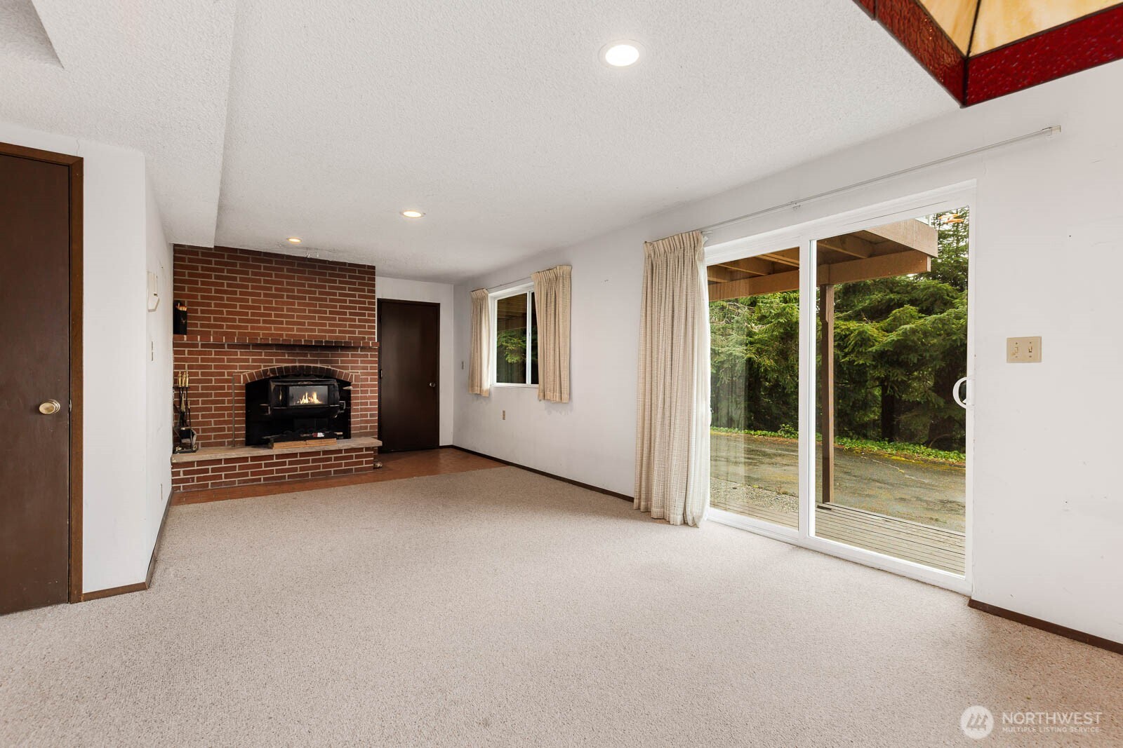 7413 Soundview Drive Property Photo 26
