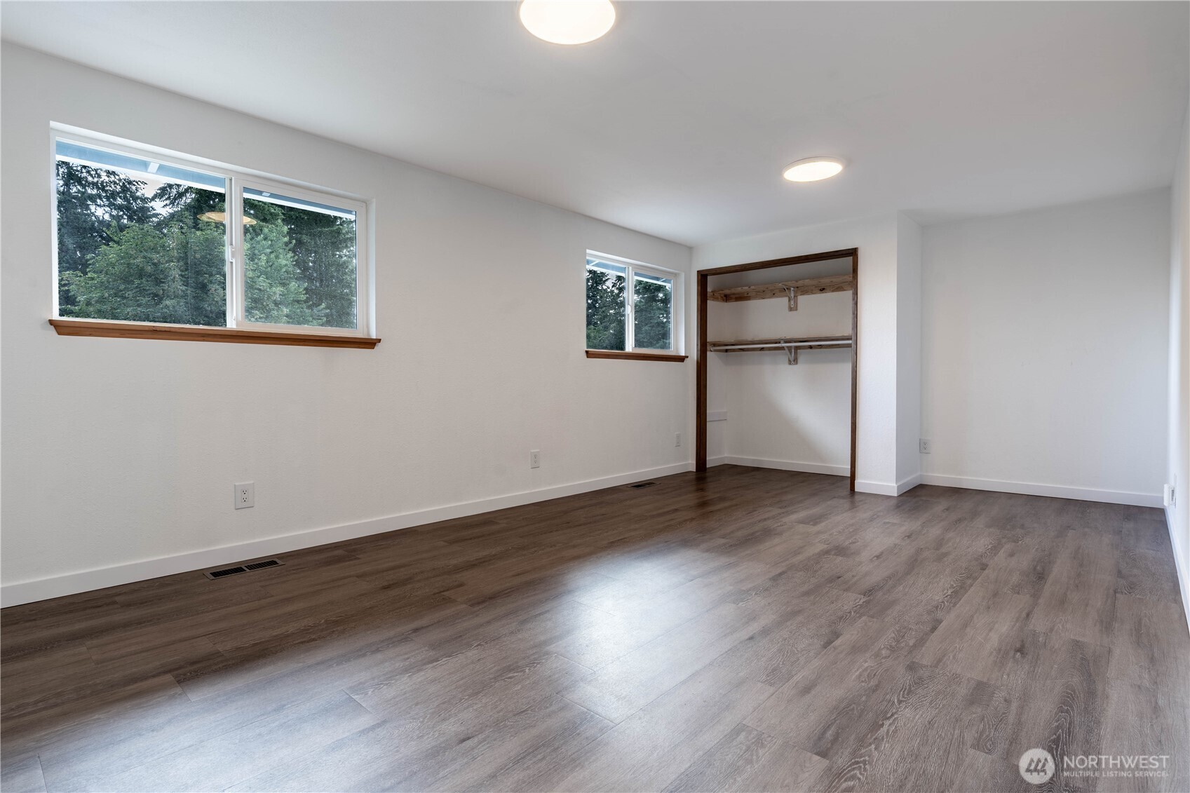 7102 48th Avenue Property Photo 10