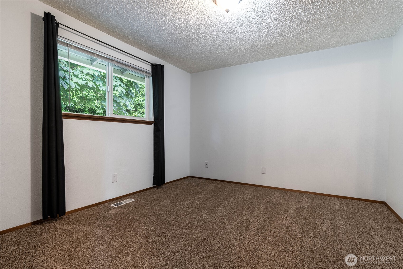 7102 48th Avenue Property Photo 15