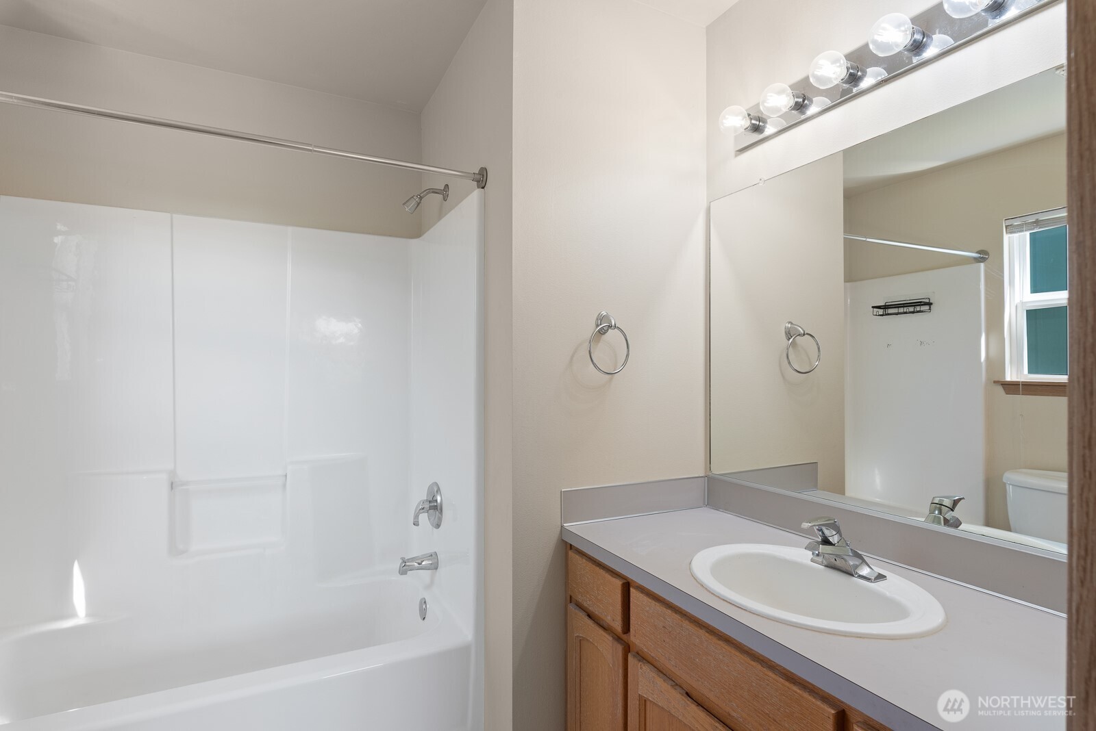 942 Ne Cordero Place Property Photo 12