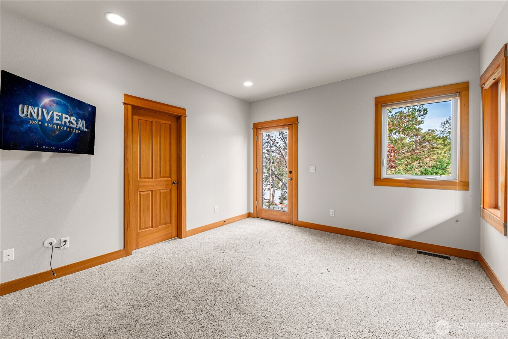 475 Perry Place 14 Property Photo 14