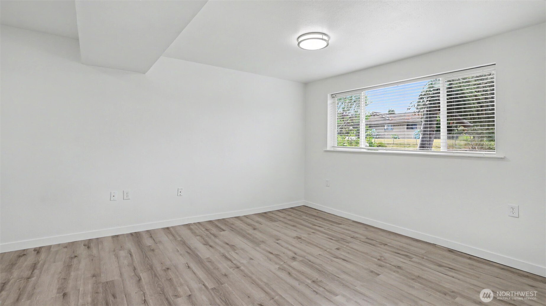 2233 184th Place Property Photo 25