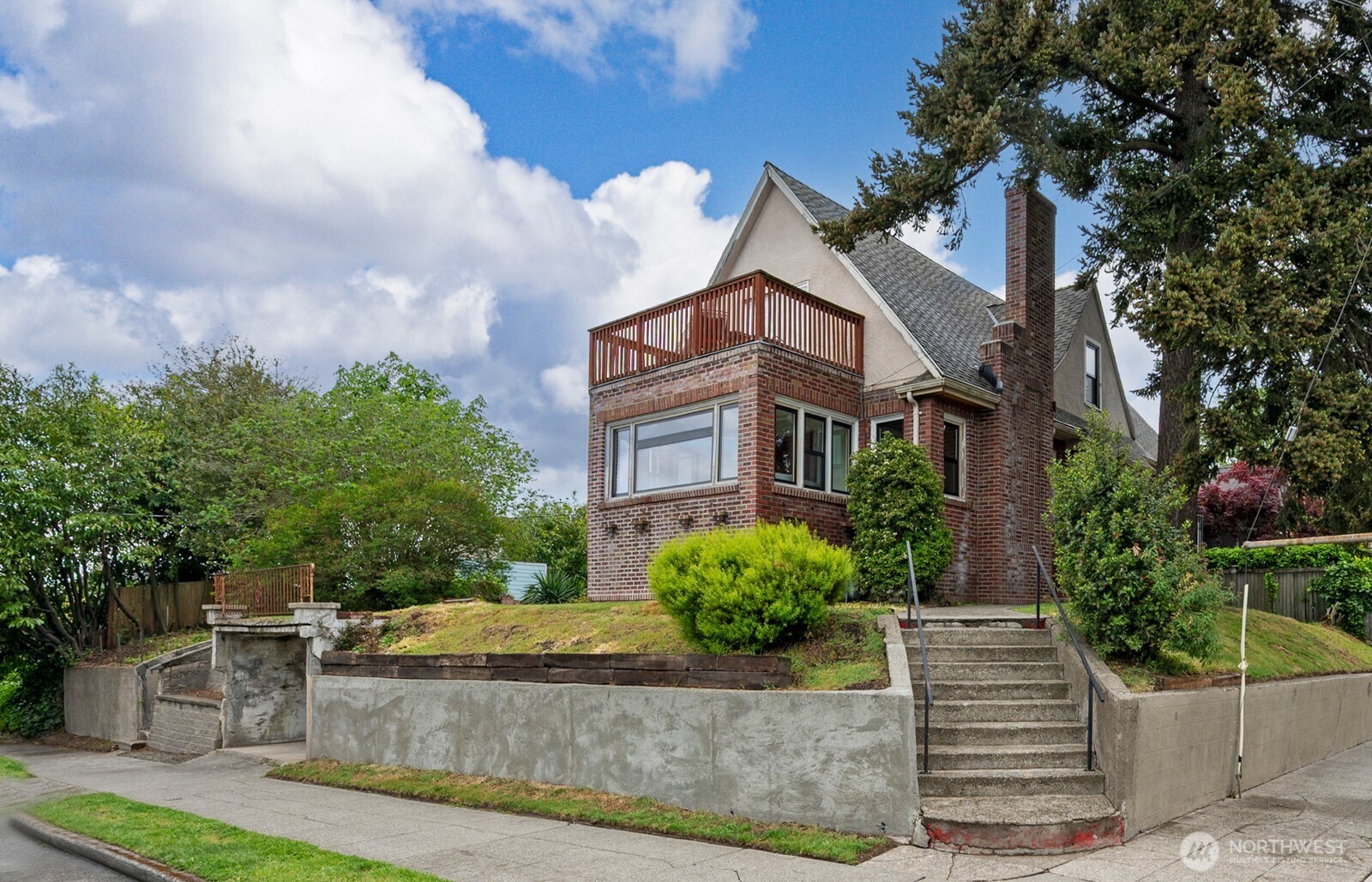 1543 31st Avenue Property Photo 1