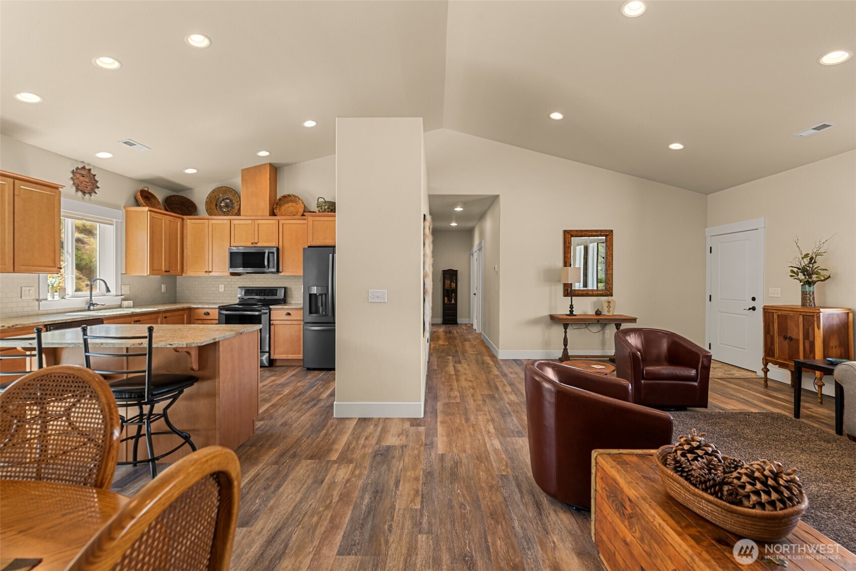 9973 Saska Way Property Photo 12