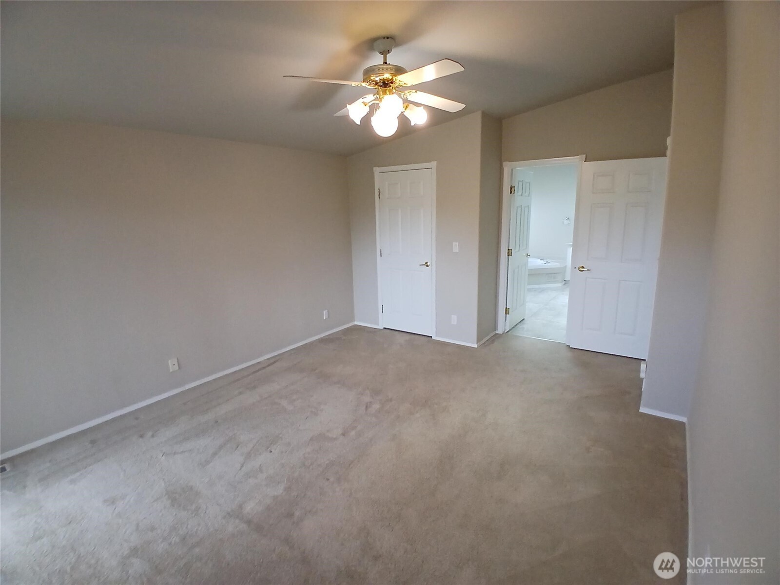 9024 60th Avenue 104 Property Photo 13