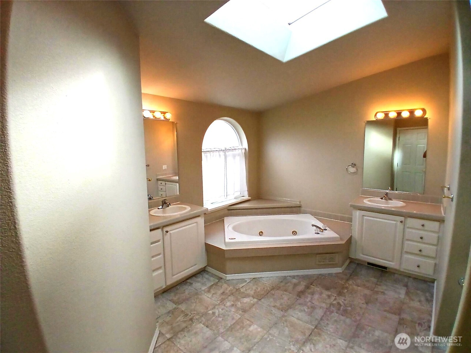 9024 60th Avenue 104 Property Photo 15
