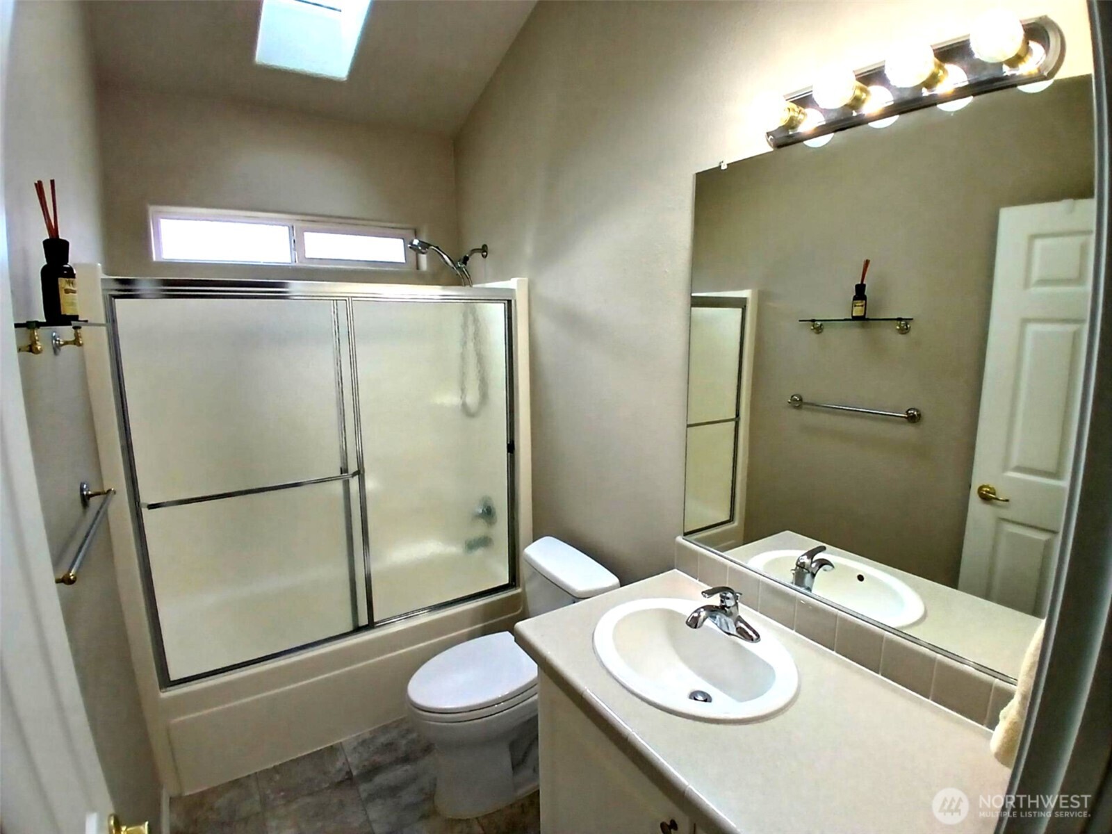 9024 60th Avenue 104 Property Photo 21
