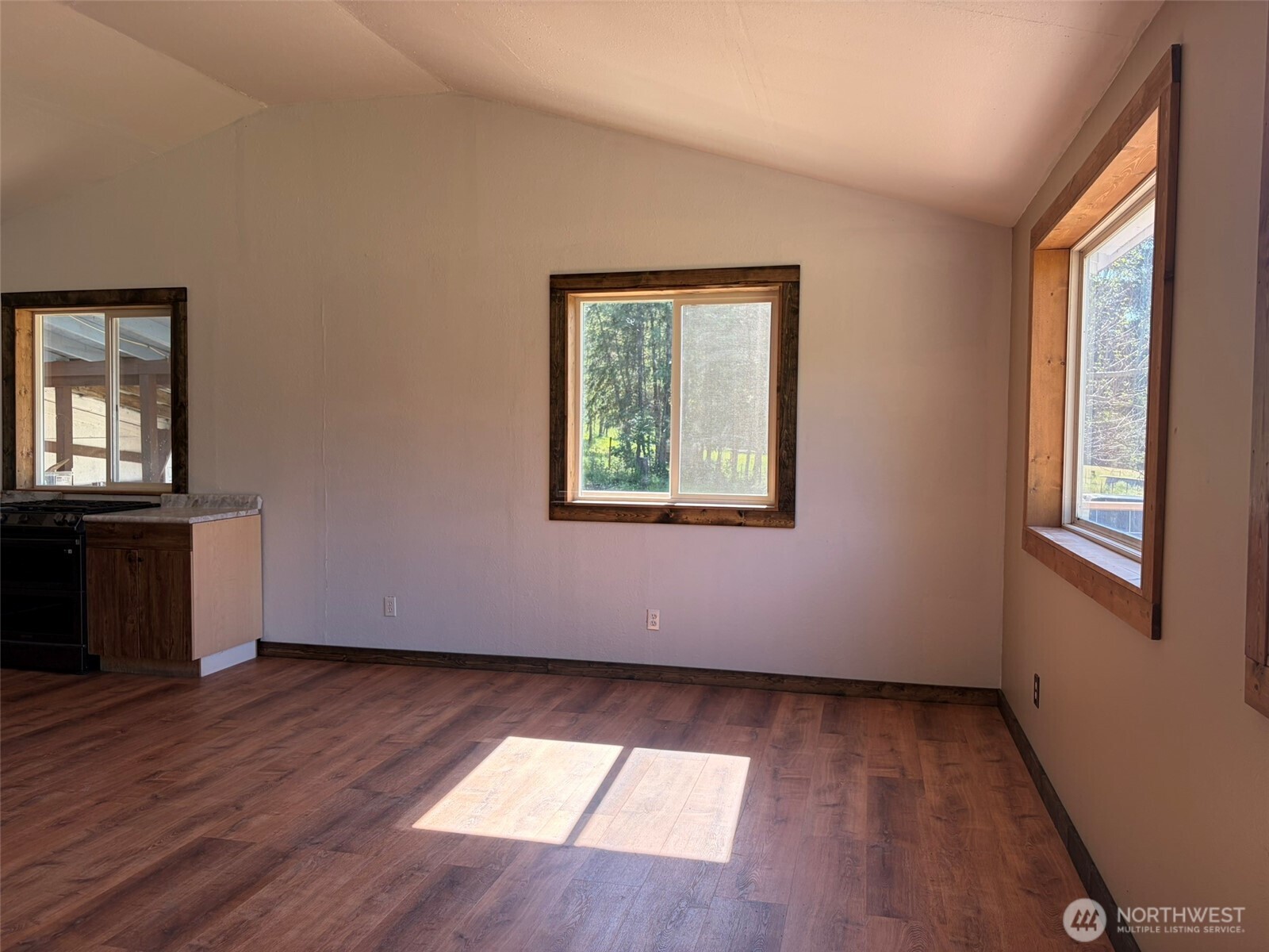 88 Little Bear Road Property Photo 4