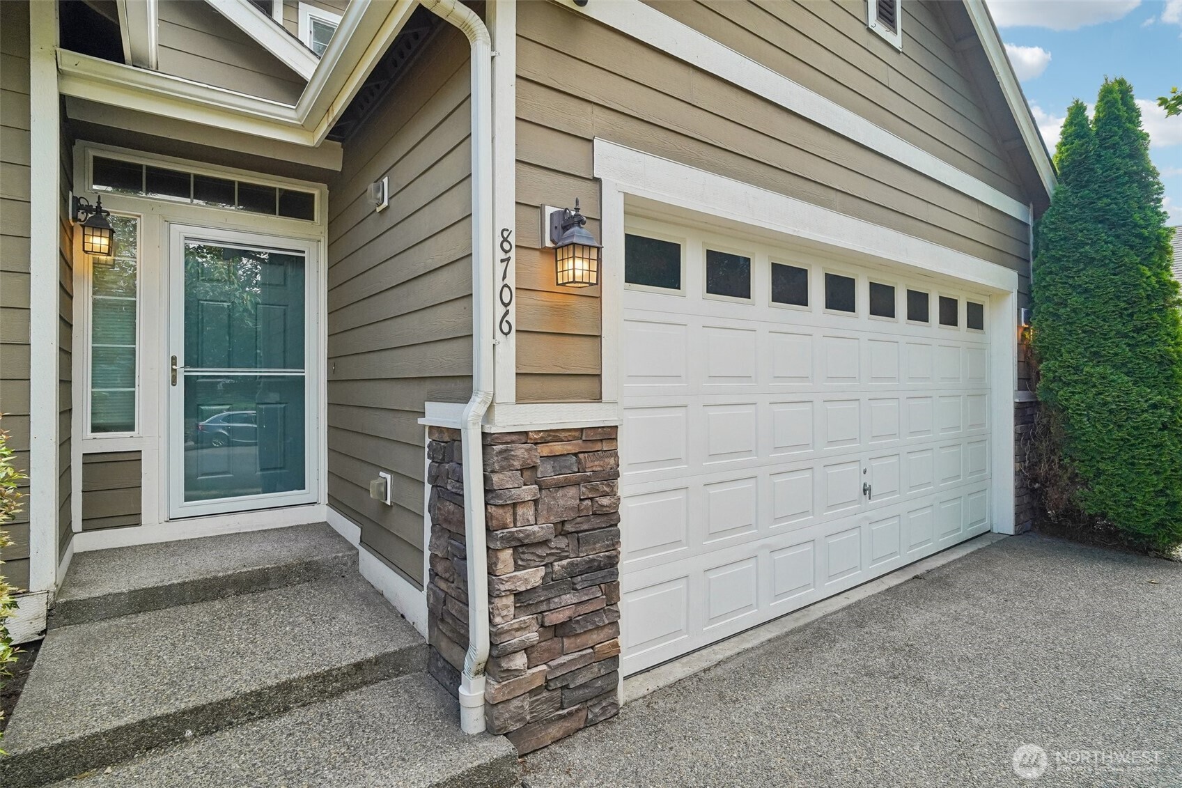 8706 186th Street Ct Property Photo 3