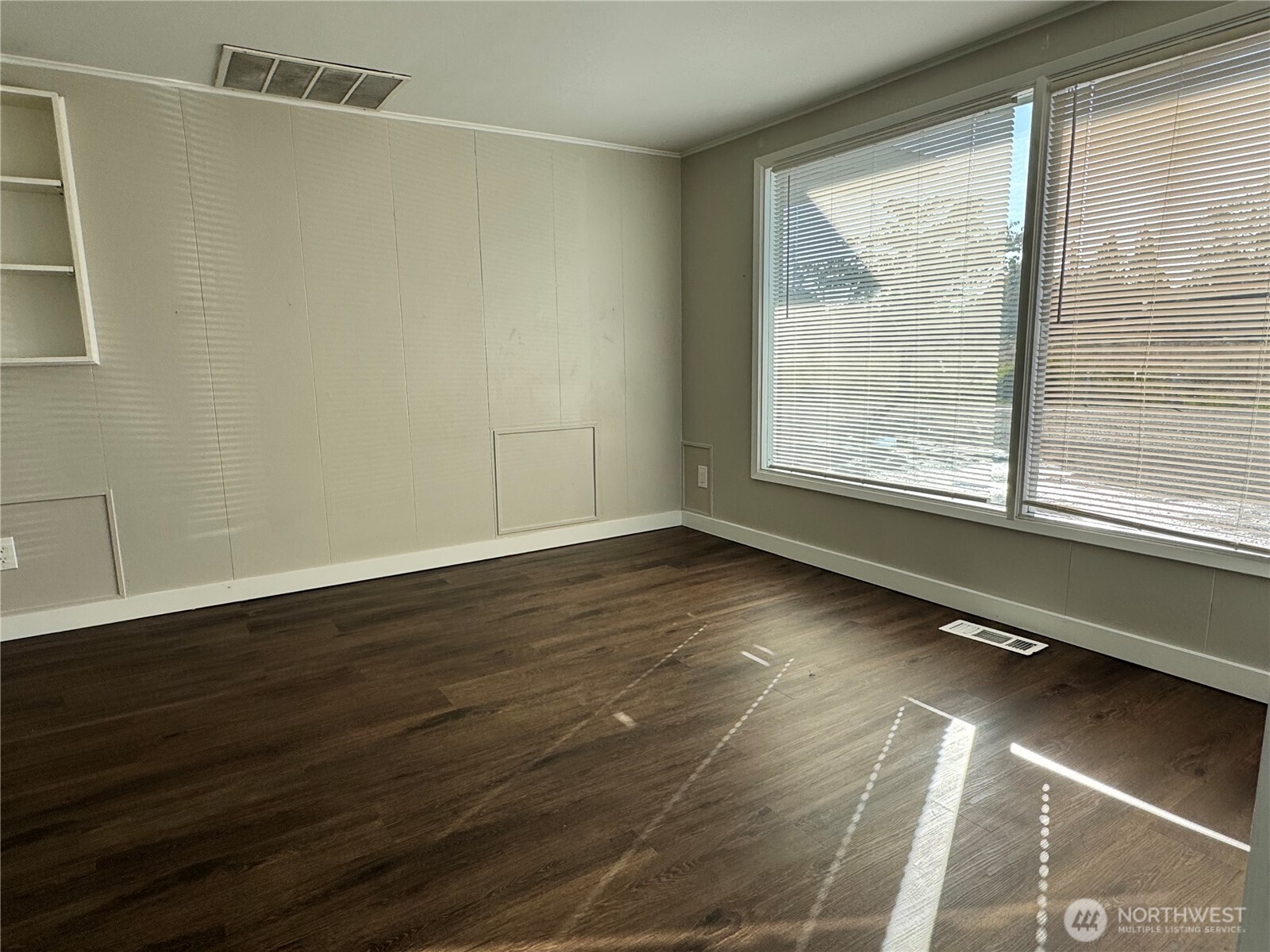 3312 E College Way Property Photo 6