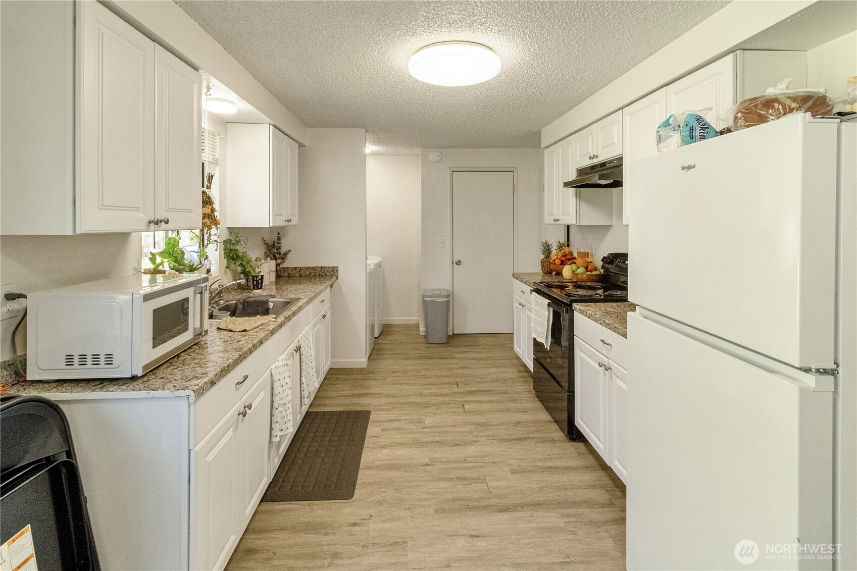 11087 N Skagit Street A & B Property Photo 6