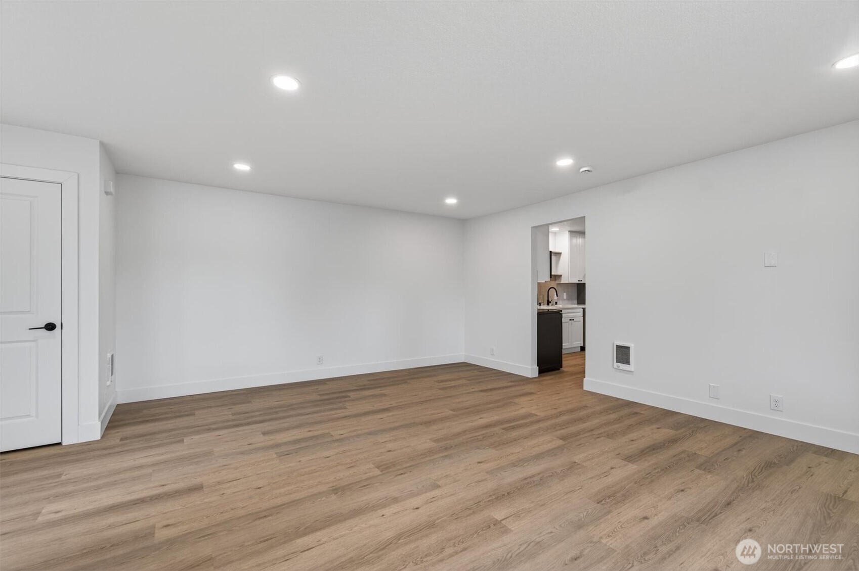 302 3rd Street Property Photo 4