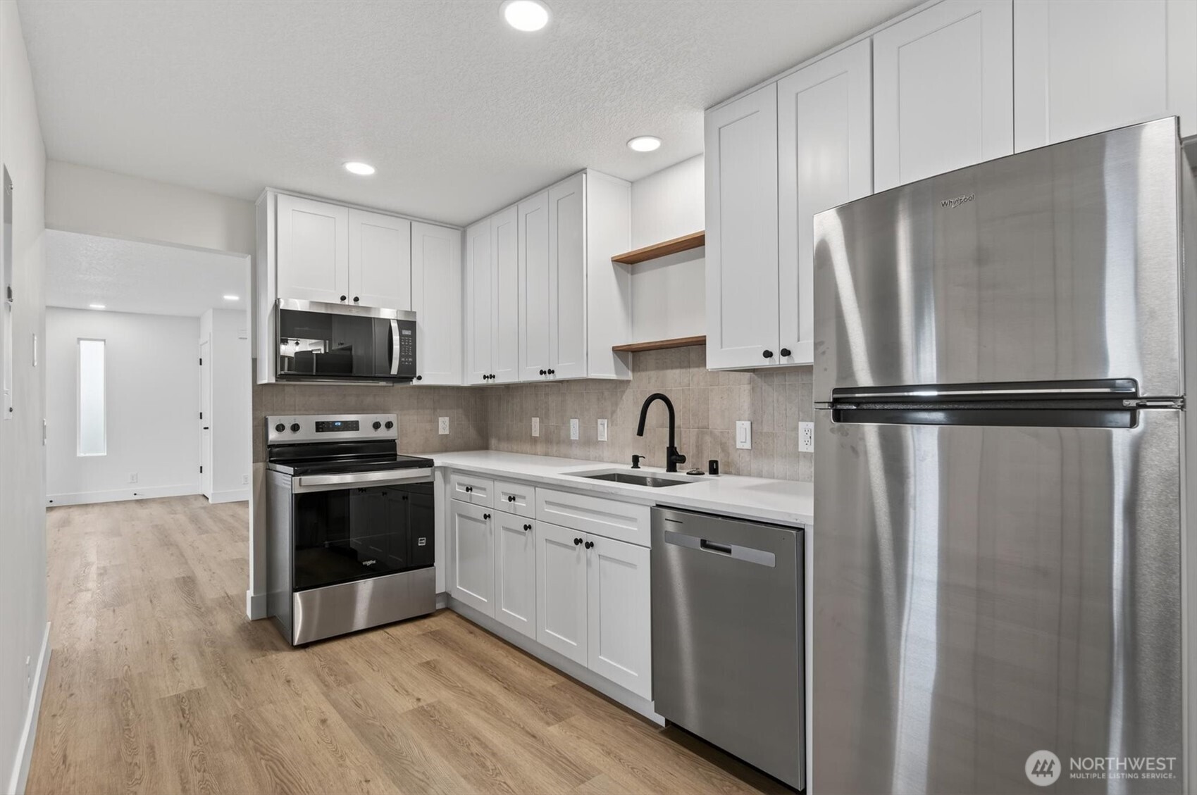 302 3rd Street Property Photo 5